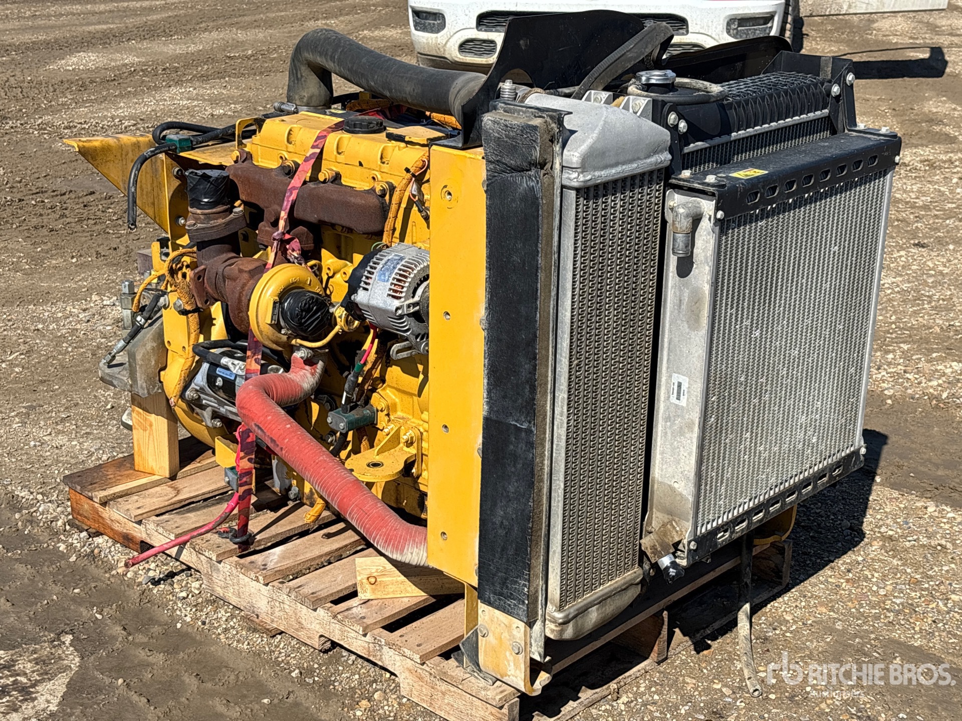 General Appearance with Picture, Right Front Corner