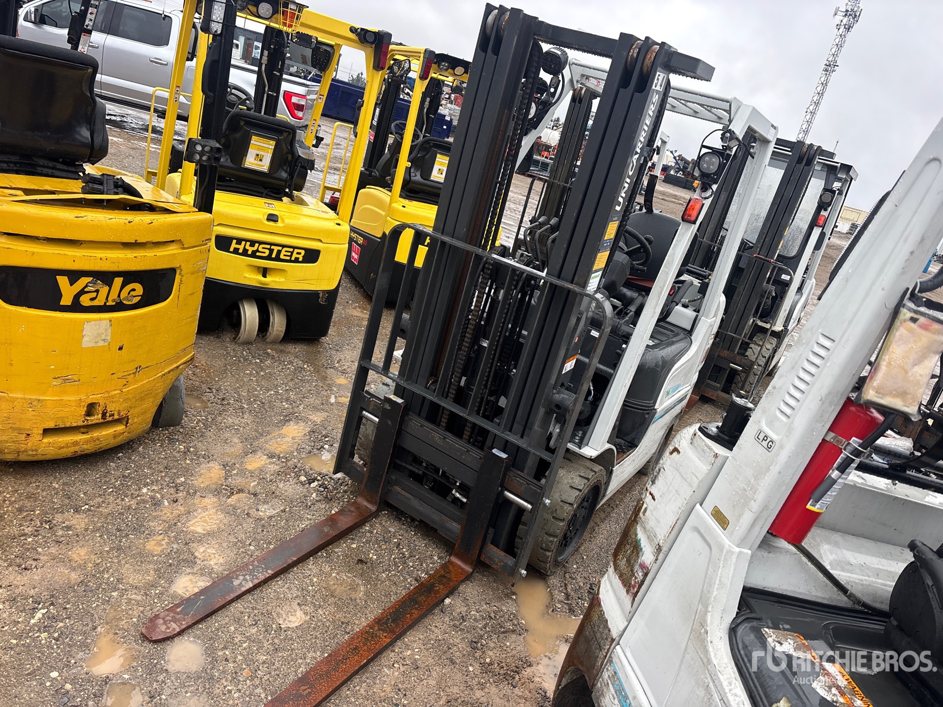 General Appearance with Picture, Left Front Corner