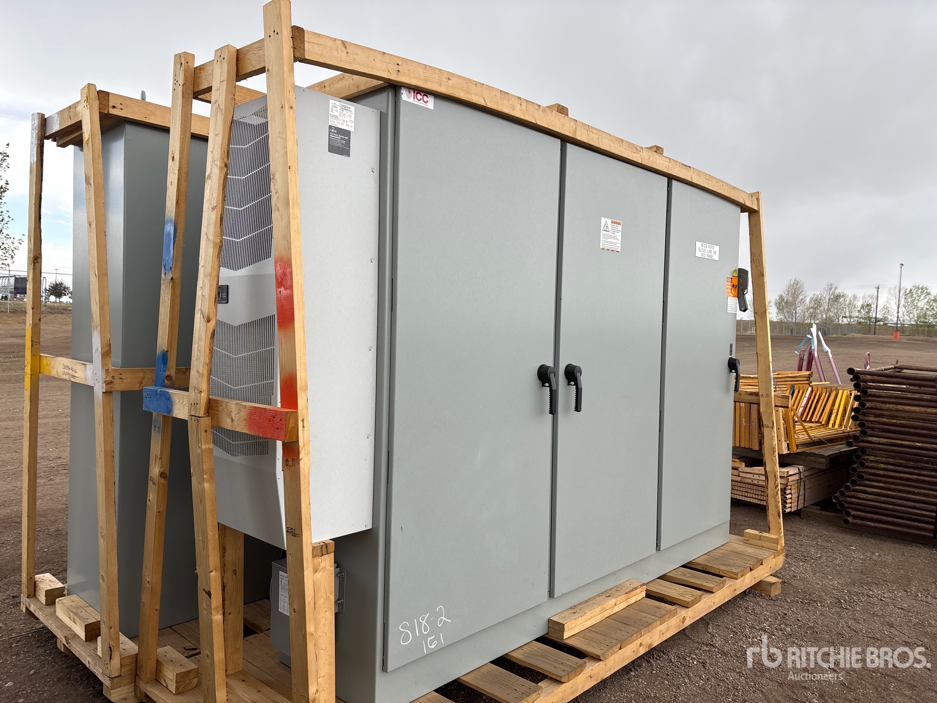 Aspect général with Image, coin avant droit