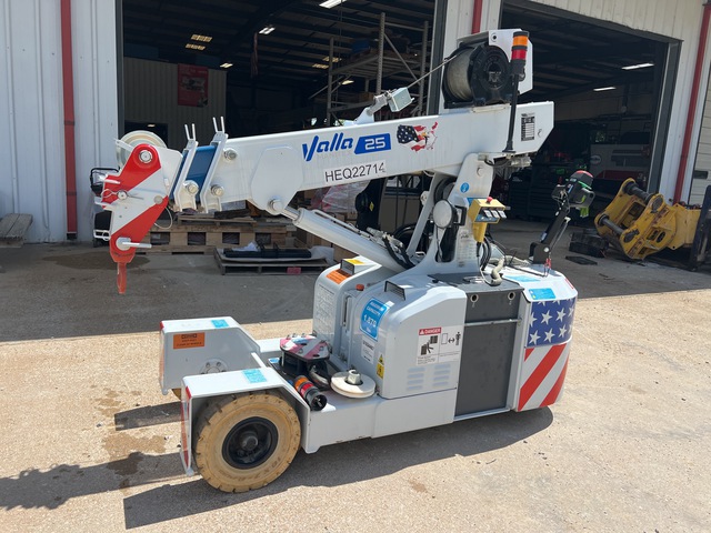 2020 Valla 25EL 1870 lb Pick-and-Carry Crane
