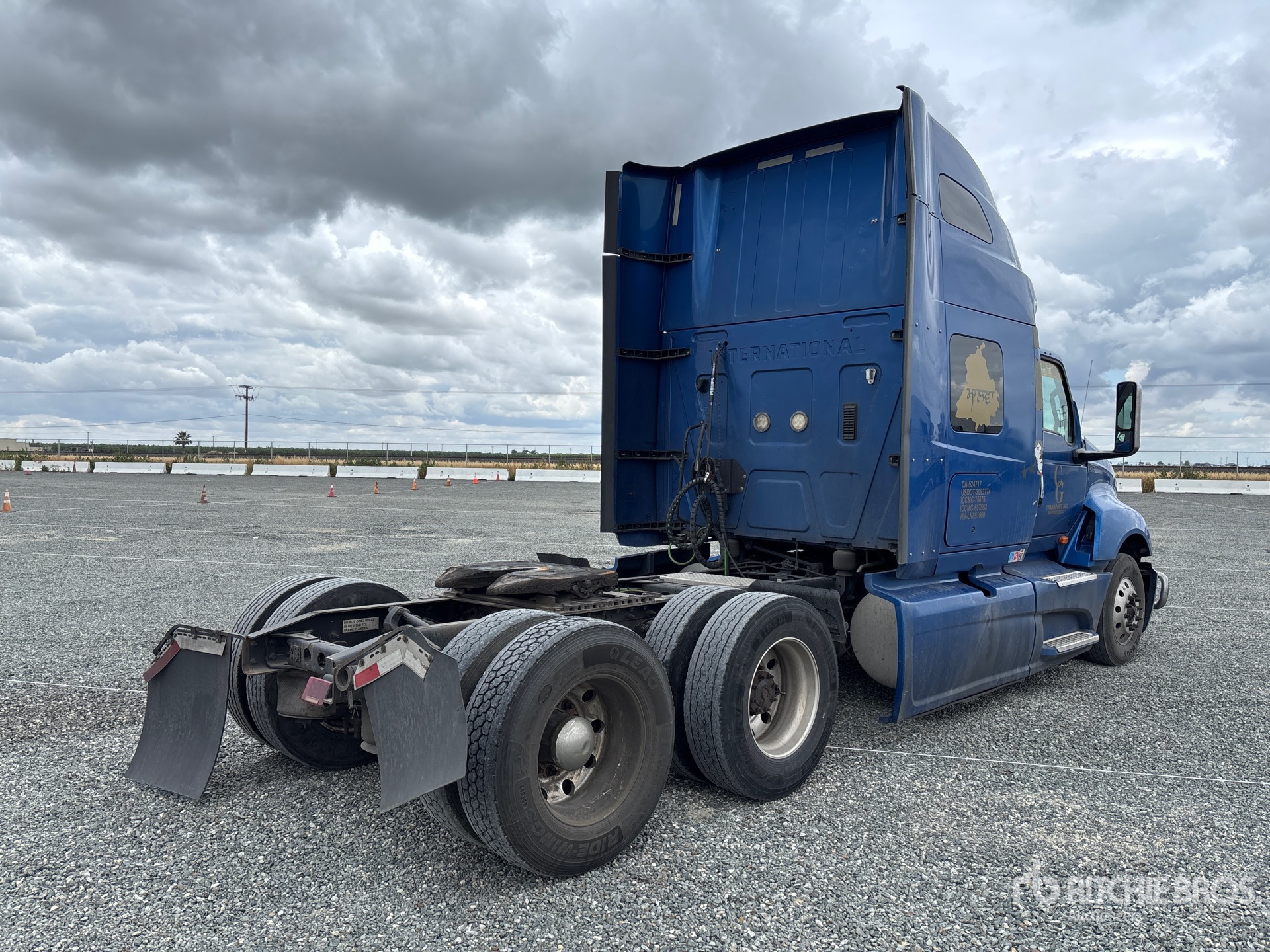 General Appearance with Picture, Right Rear Corner