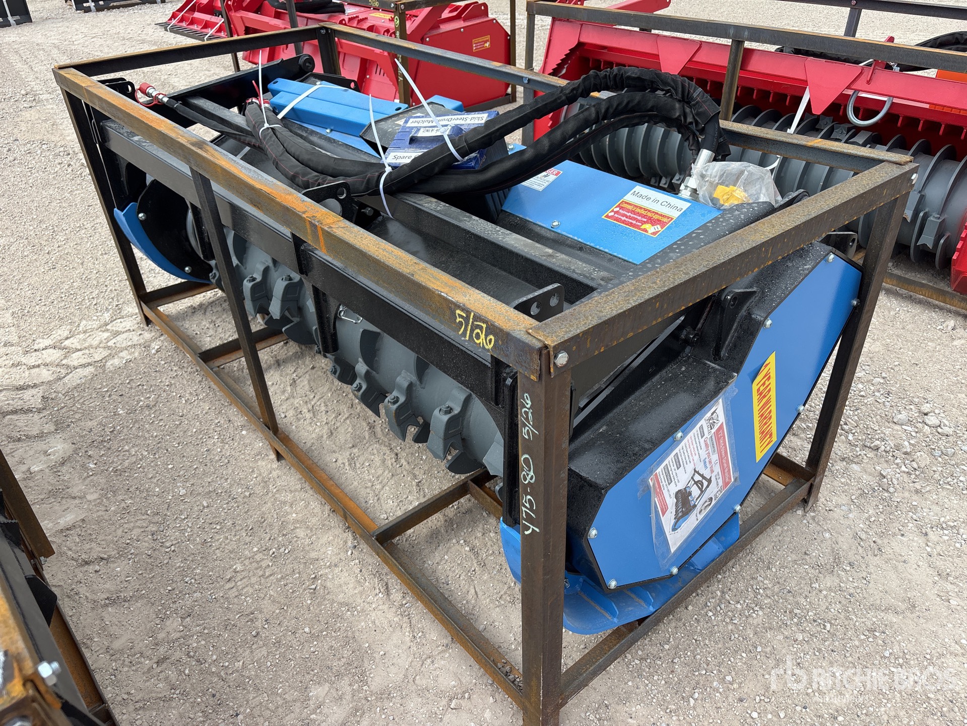 General Appearance with Bild, Ecke vorne links