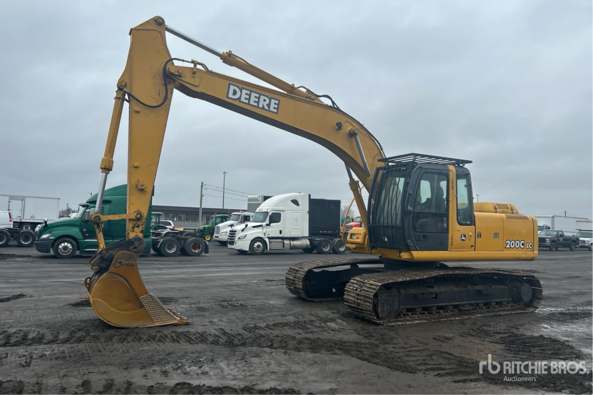 General Appearance with Foto, angolo anteriore sinistro