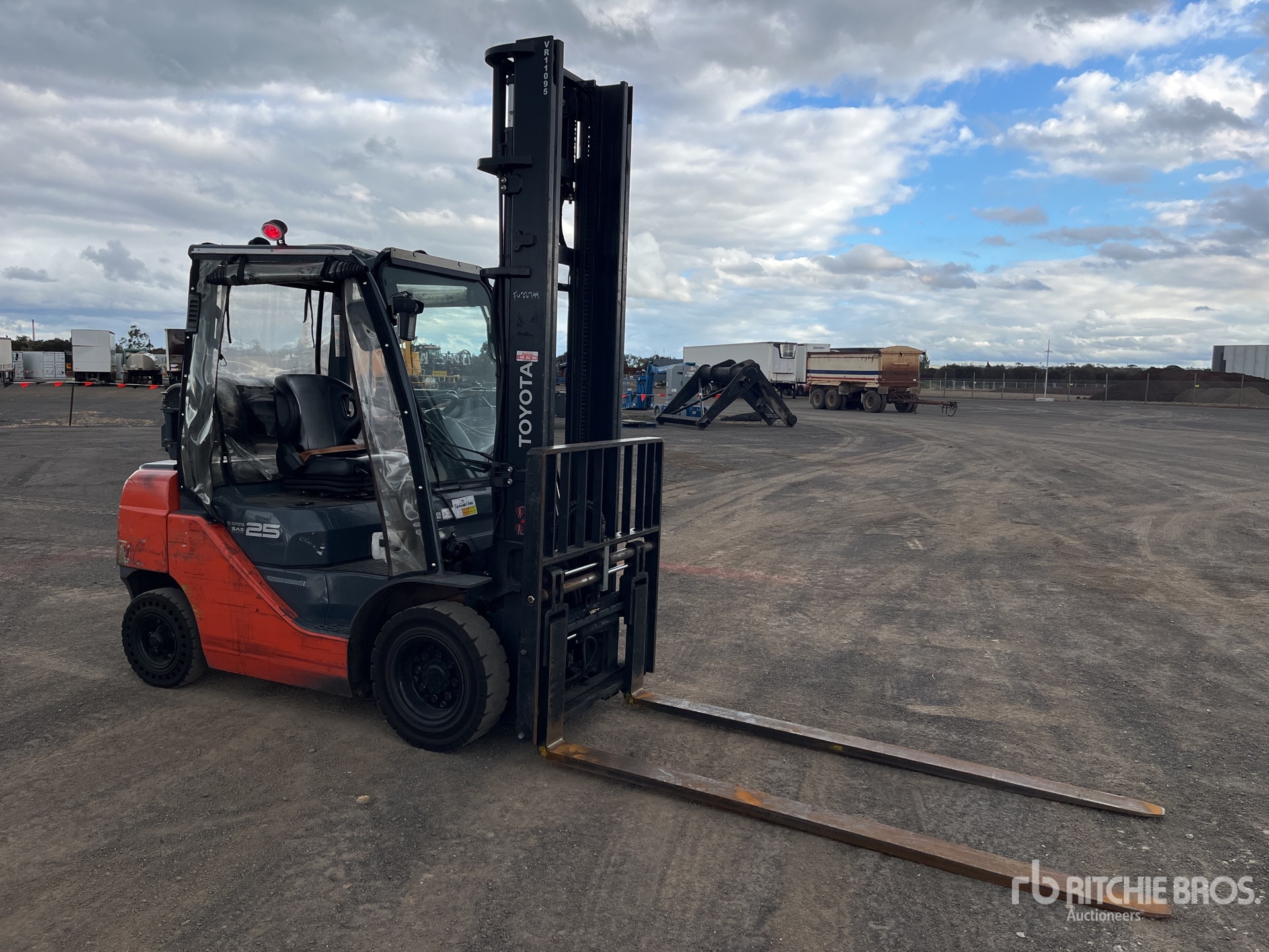 General Appearance with Picture, Right Front Corner