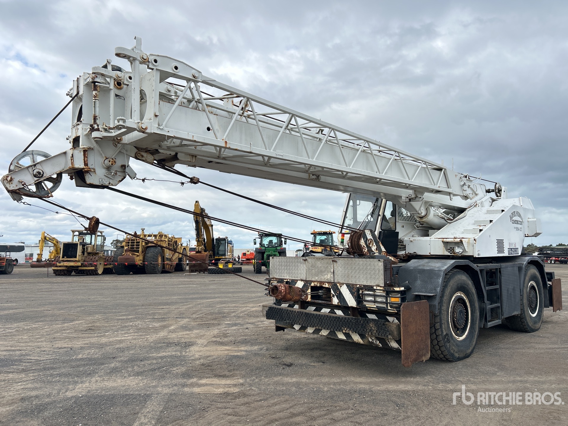 General Appearance with Foto, angolo anteriore destro