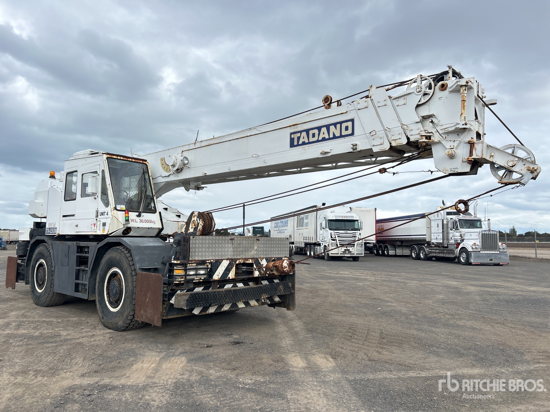 General Appearance with Foto, angolo anteriore sinistro