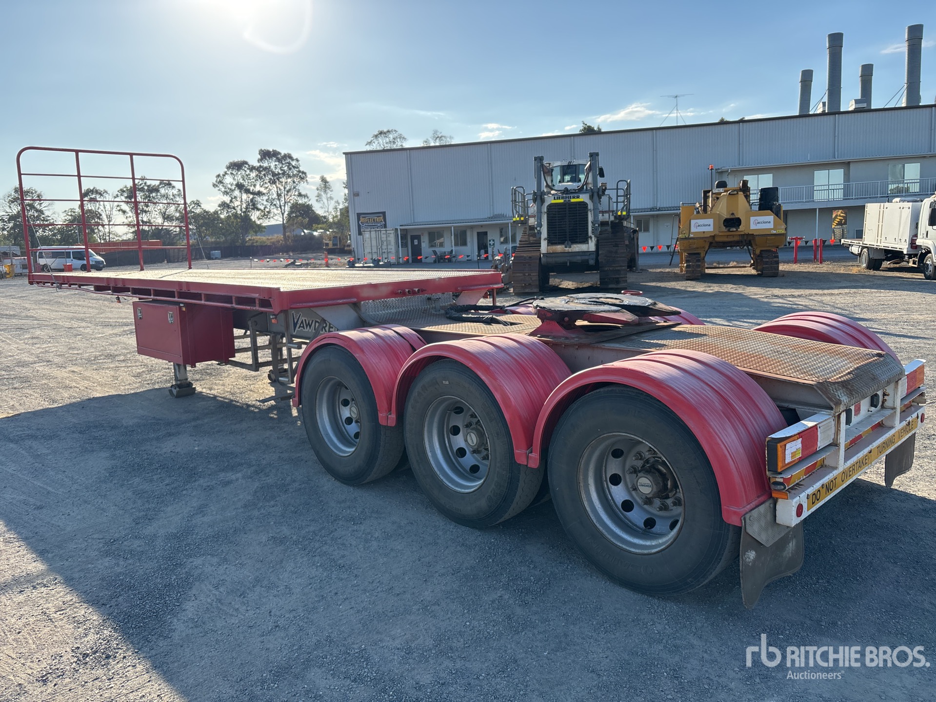 General Appearance with Foto, angolo anteriore sinistro