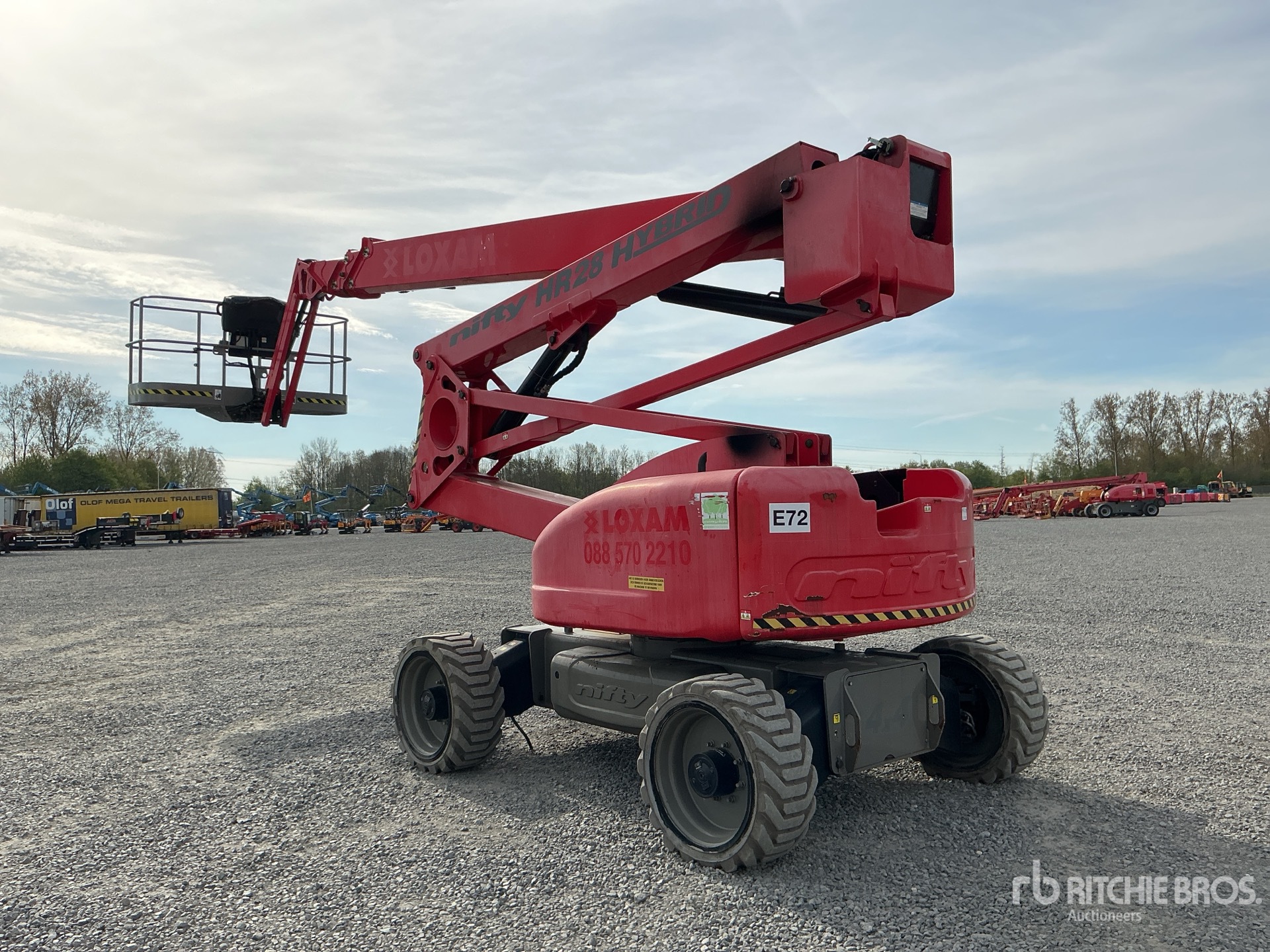 General Appearance with Picture, Right Front Corner