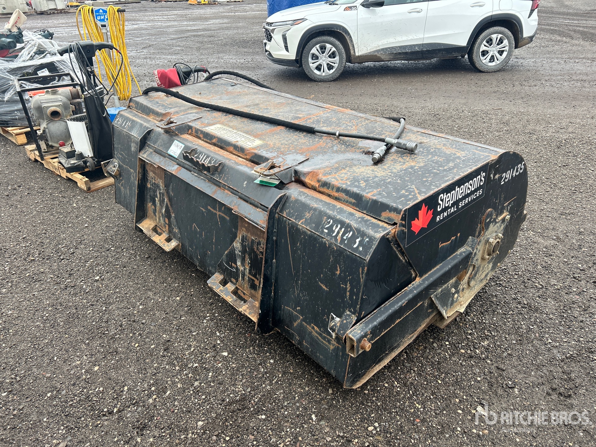 General Appearance with Picture, Right Rear Corner