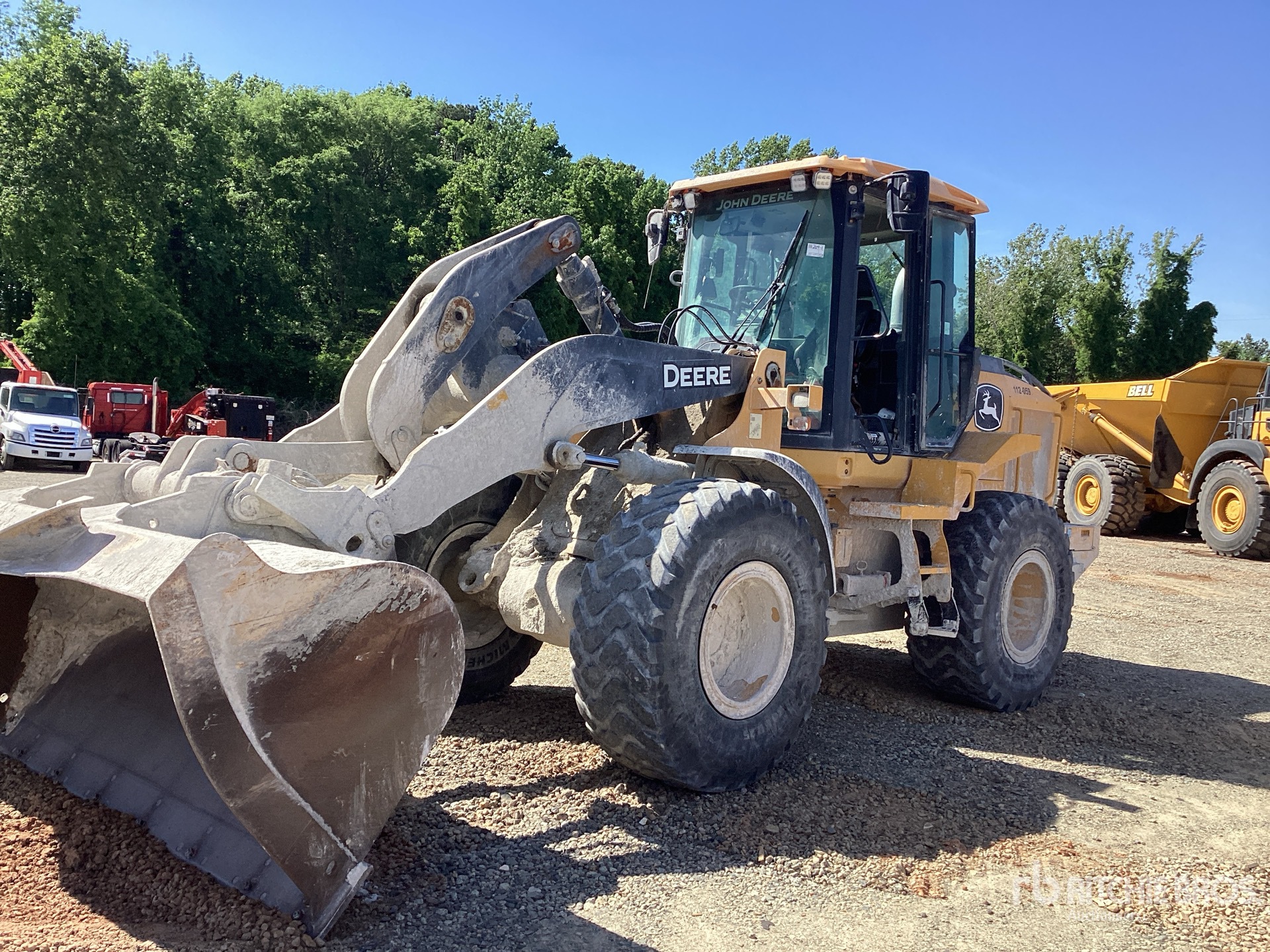 Photo of a 2021 John Deere 524P