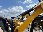 Hydraulics with Bucket Tilt Cylinders