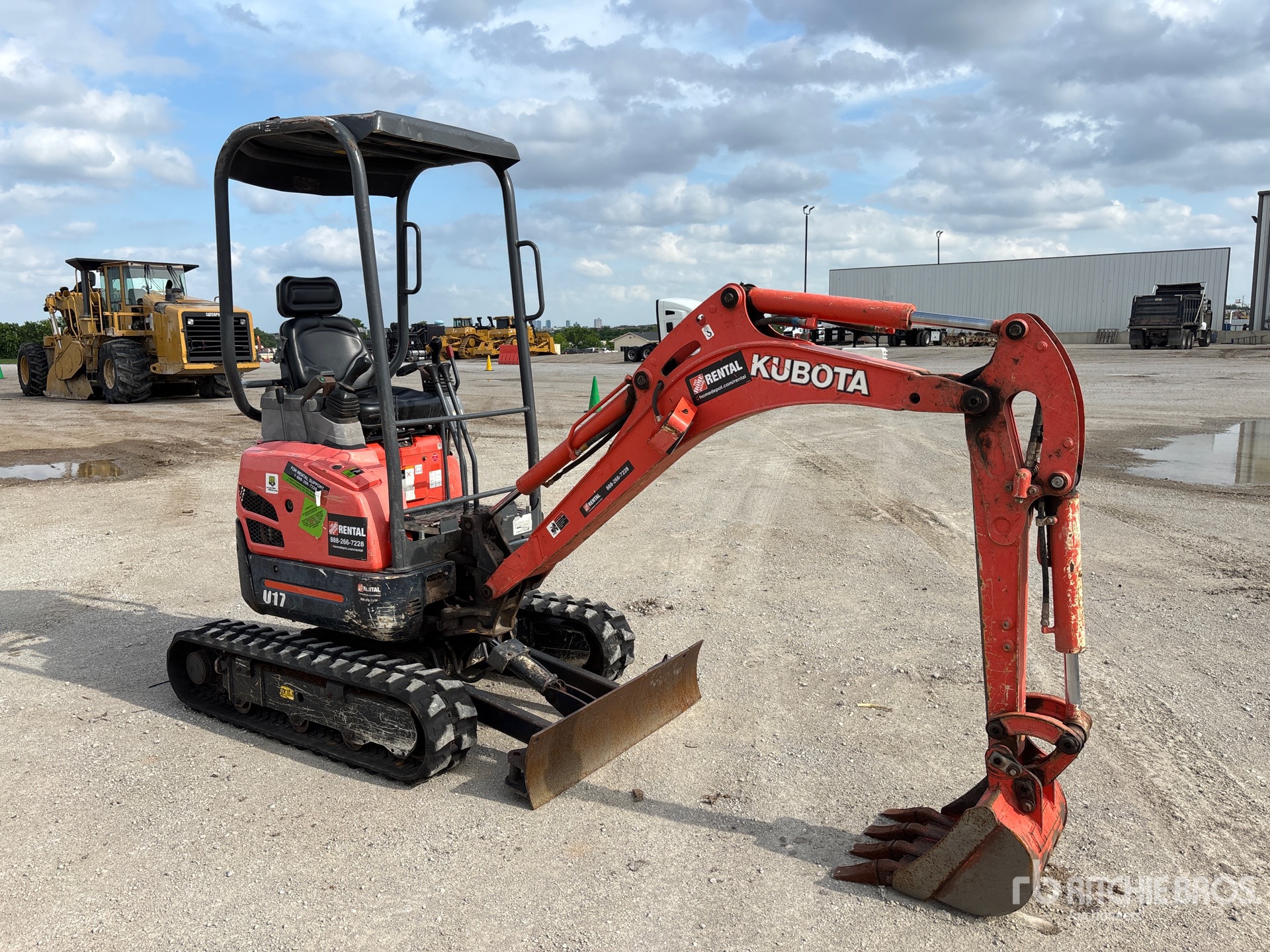 General Appearance with Picture, Right Front Corner