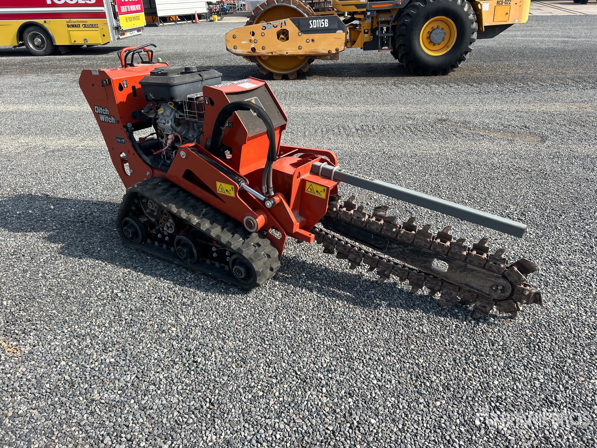 General Appearance with Bild, Ecke vorne rechts