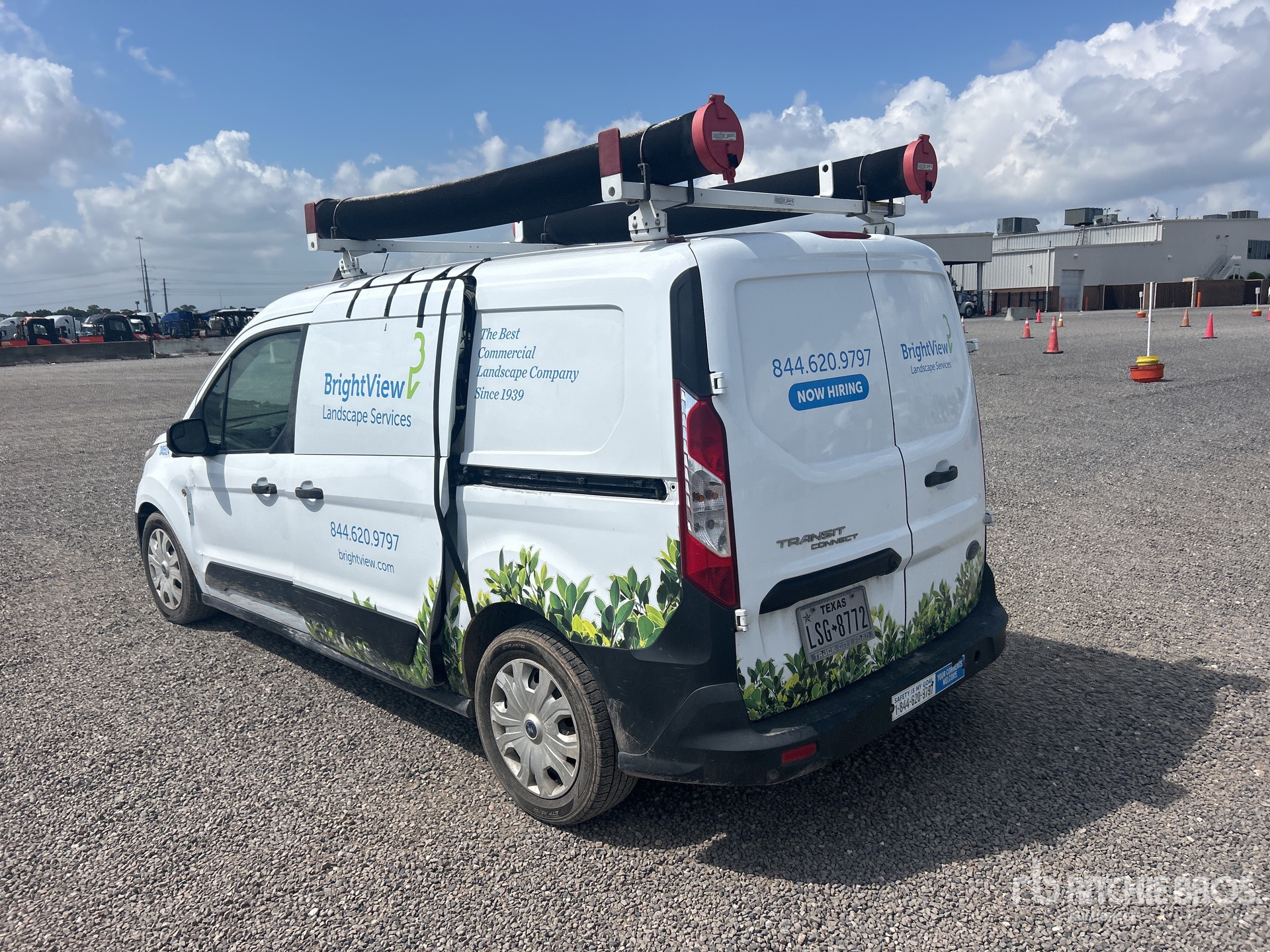 General Appearance with Foto, angolo posteriore sinistro