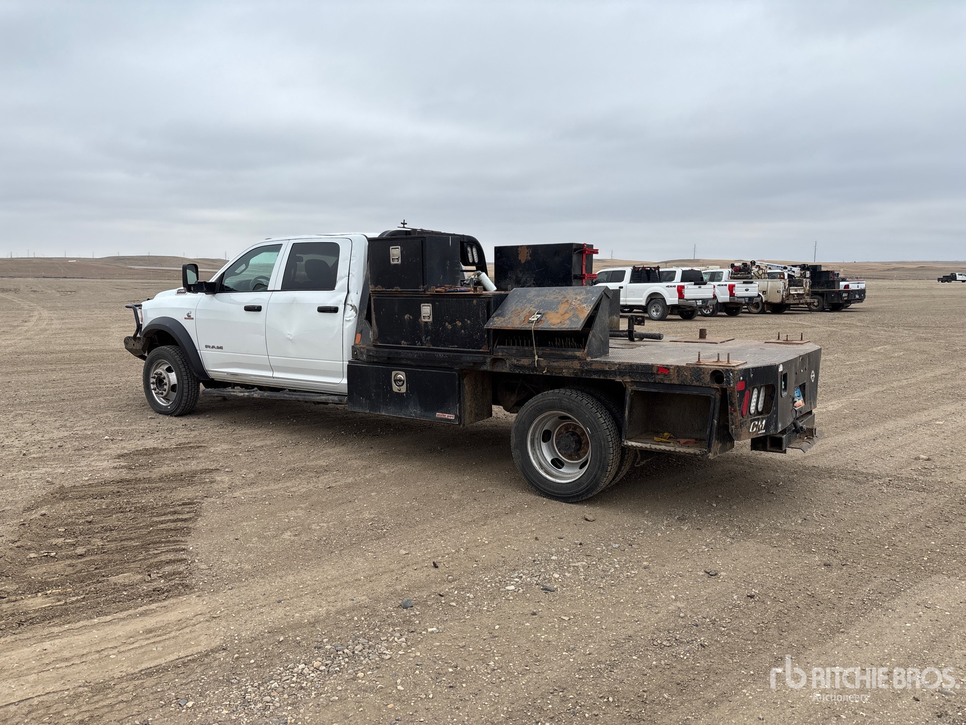 General Appearance with Foto, angolo posteriore sinistro