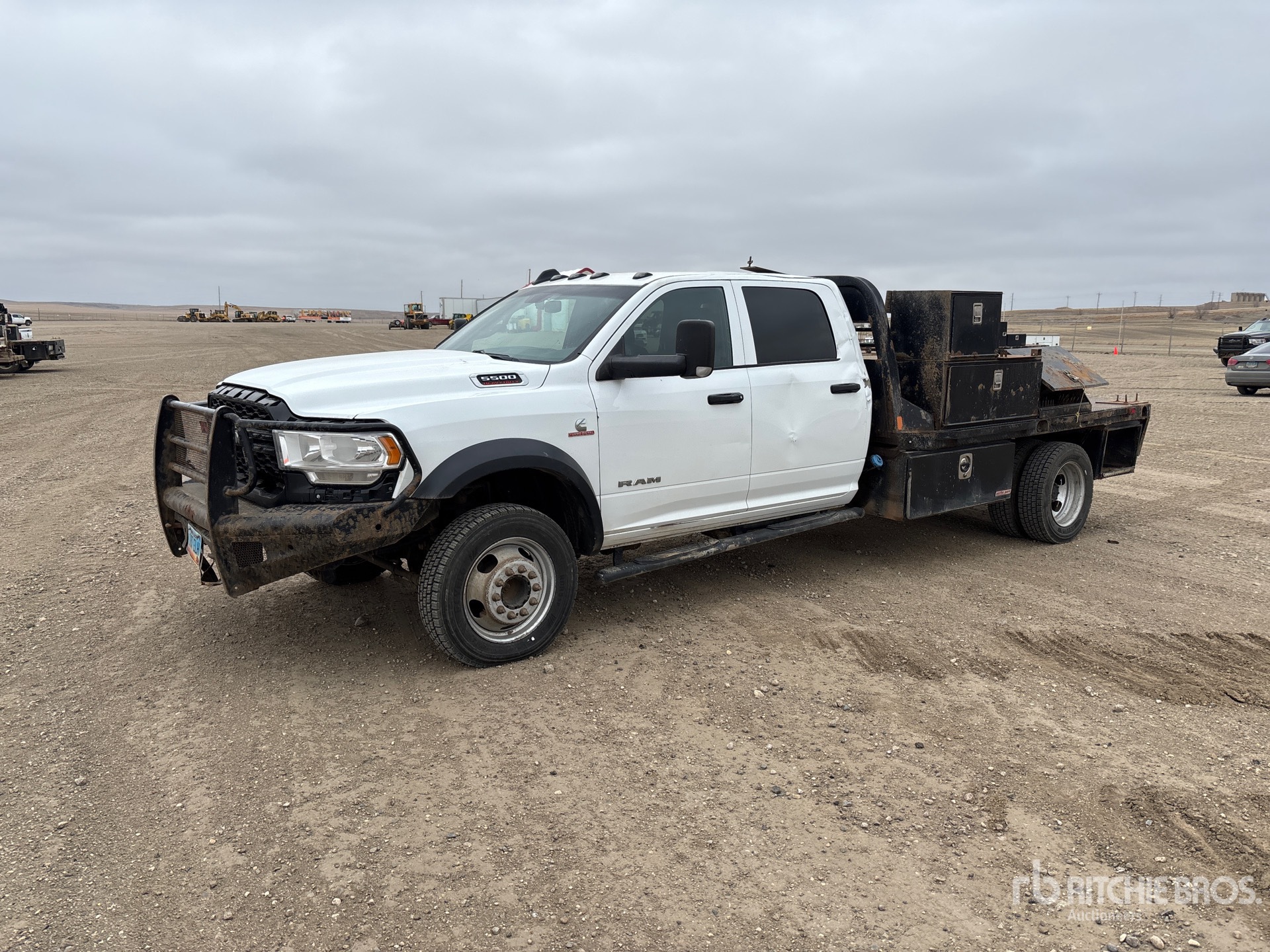 General Appearance with Foto, angolo anteriore sinistro