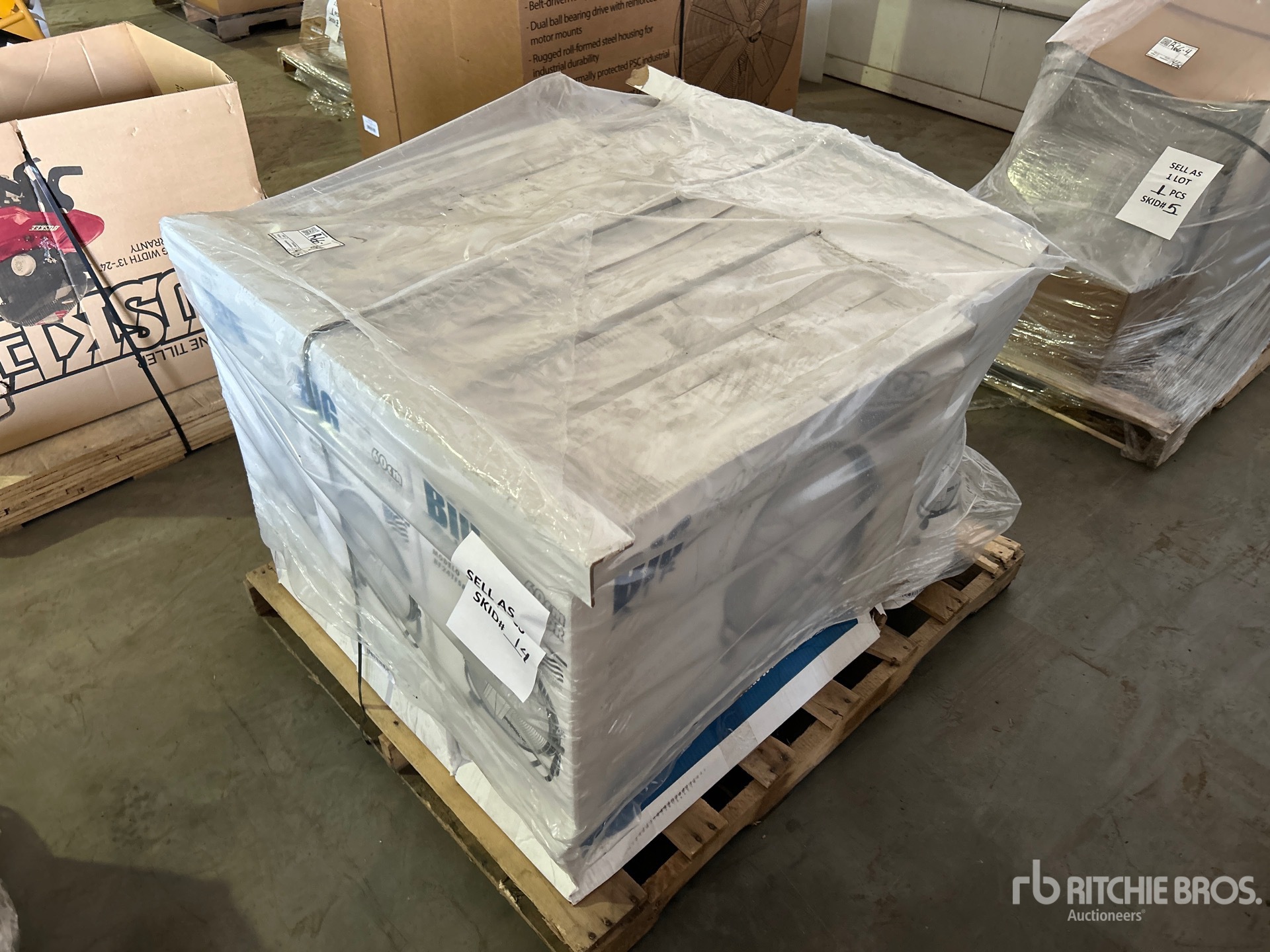 Aspect général with Image, coin avant gauche