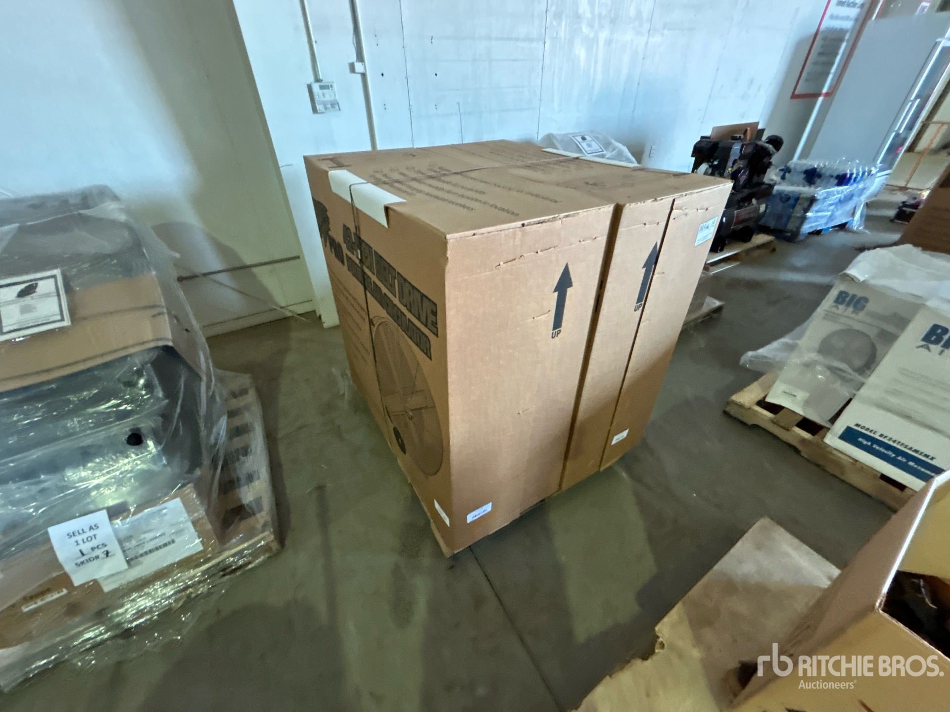 Aspect général with Image, coin avant droit