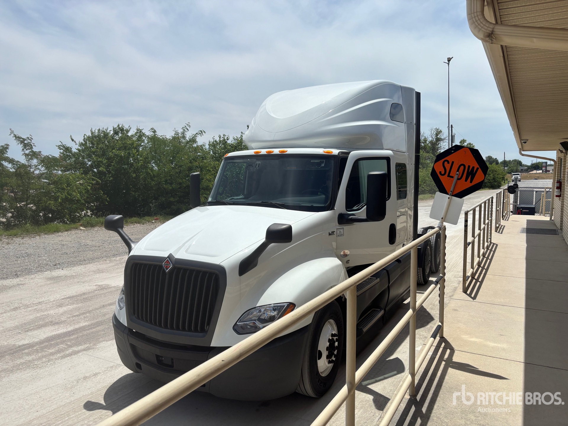 Photo of a 2023 International LT625