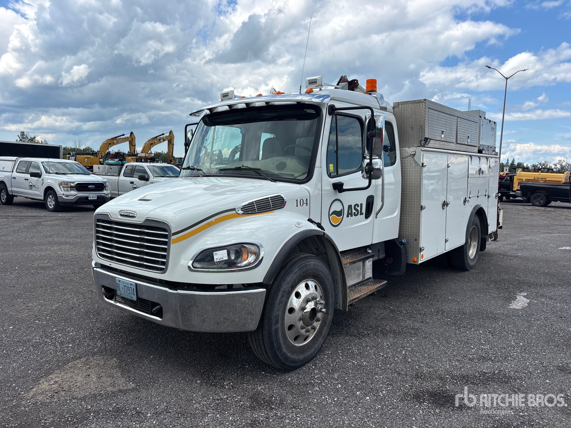 2022 Freightliner M2 106