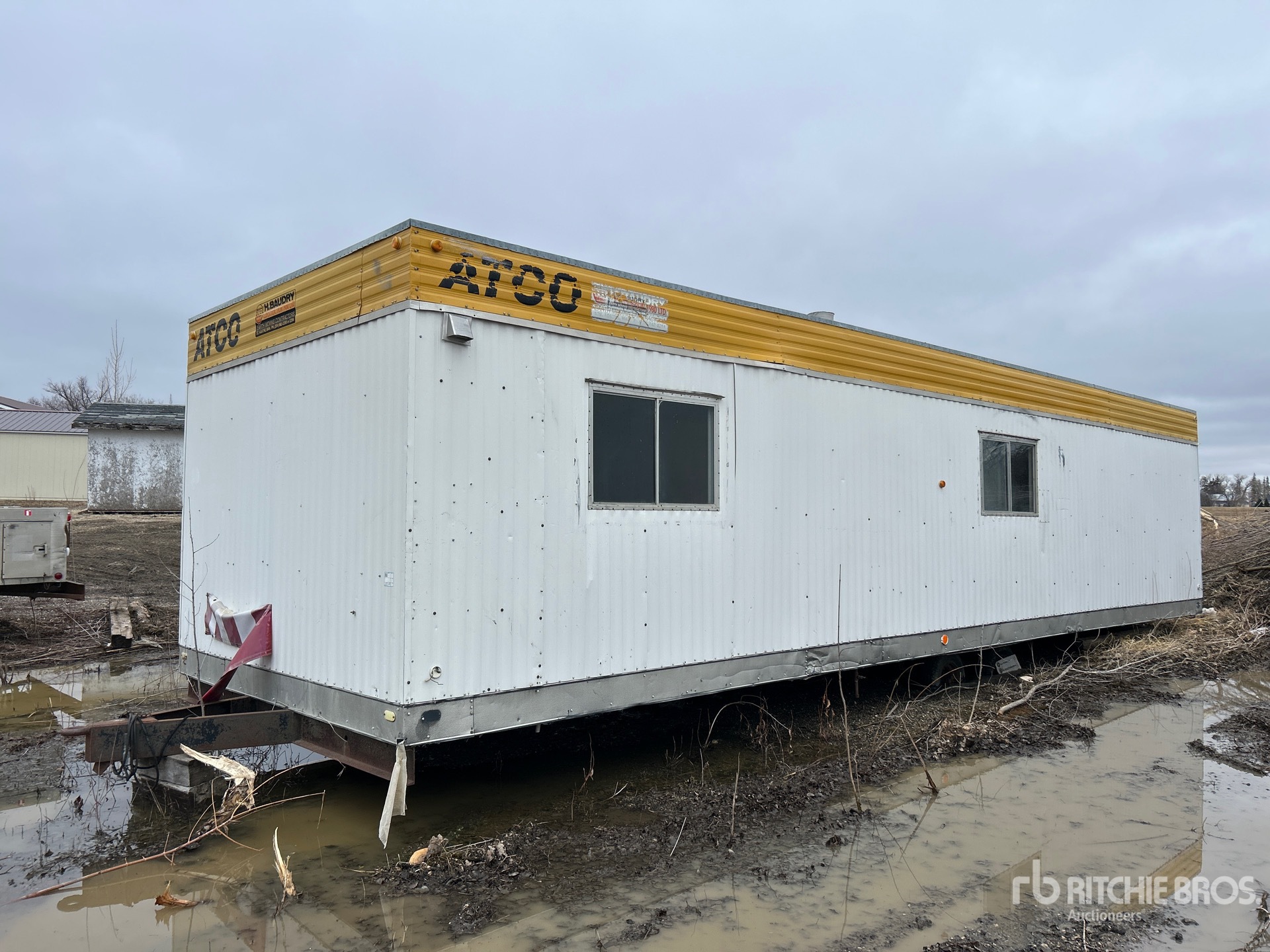 General Appearance with Image, coin avant gauche