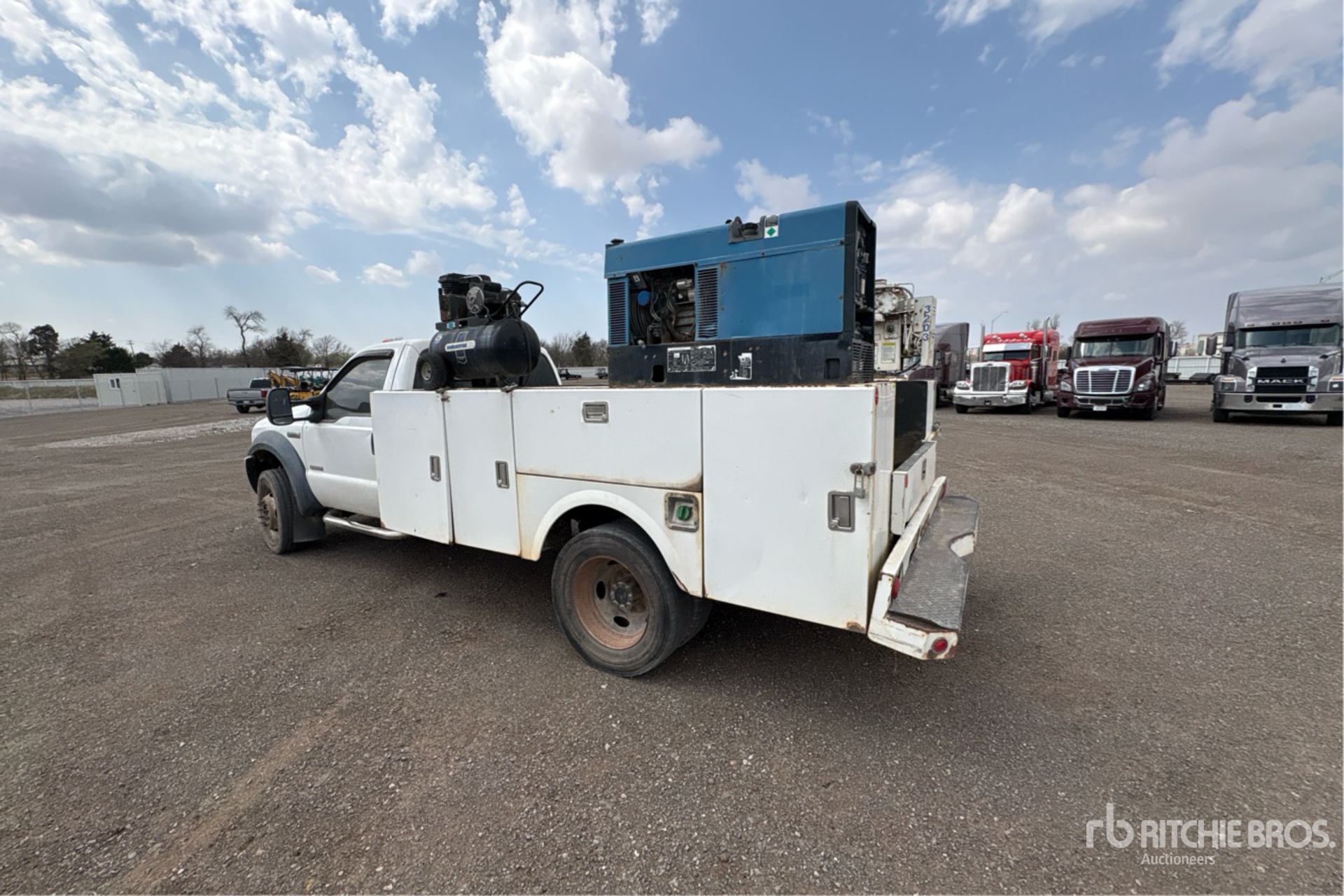 General Appearance with Picture, Left Rear Corner