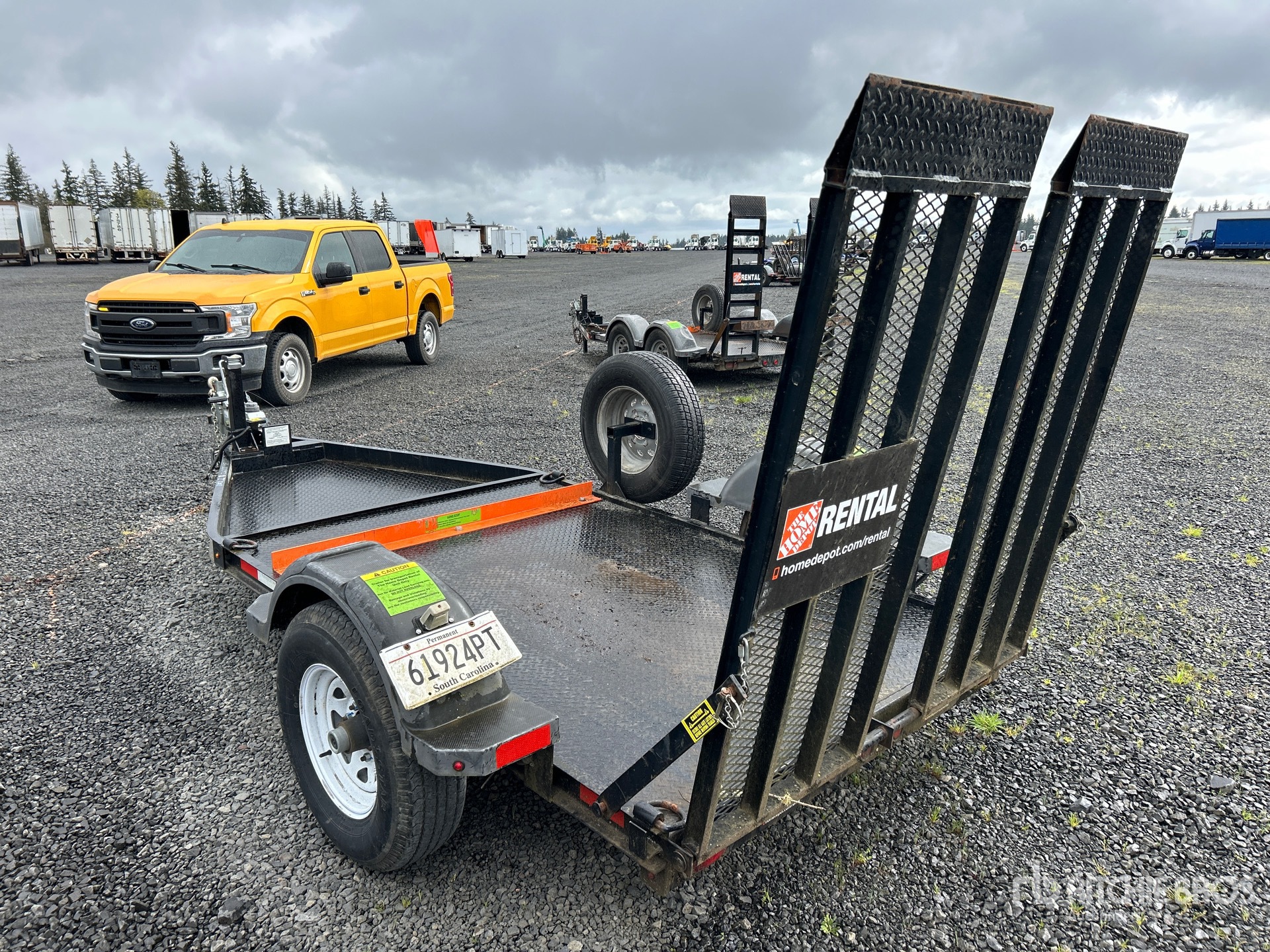 General Appearance with Picture, Left Rear Corner