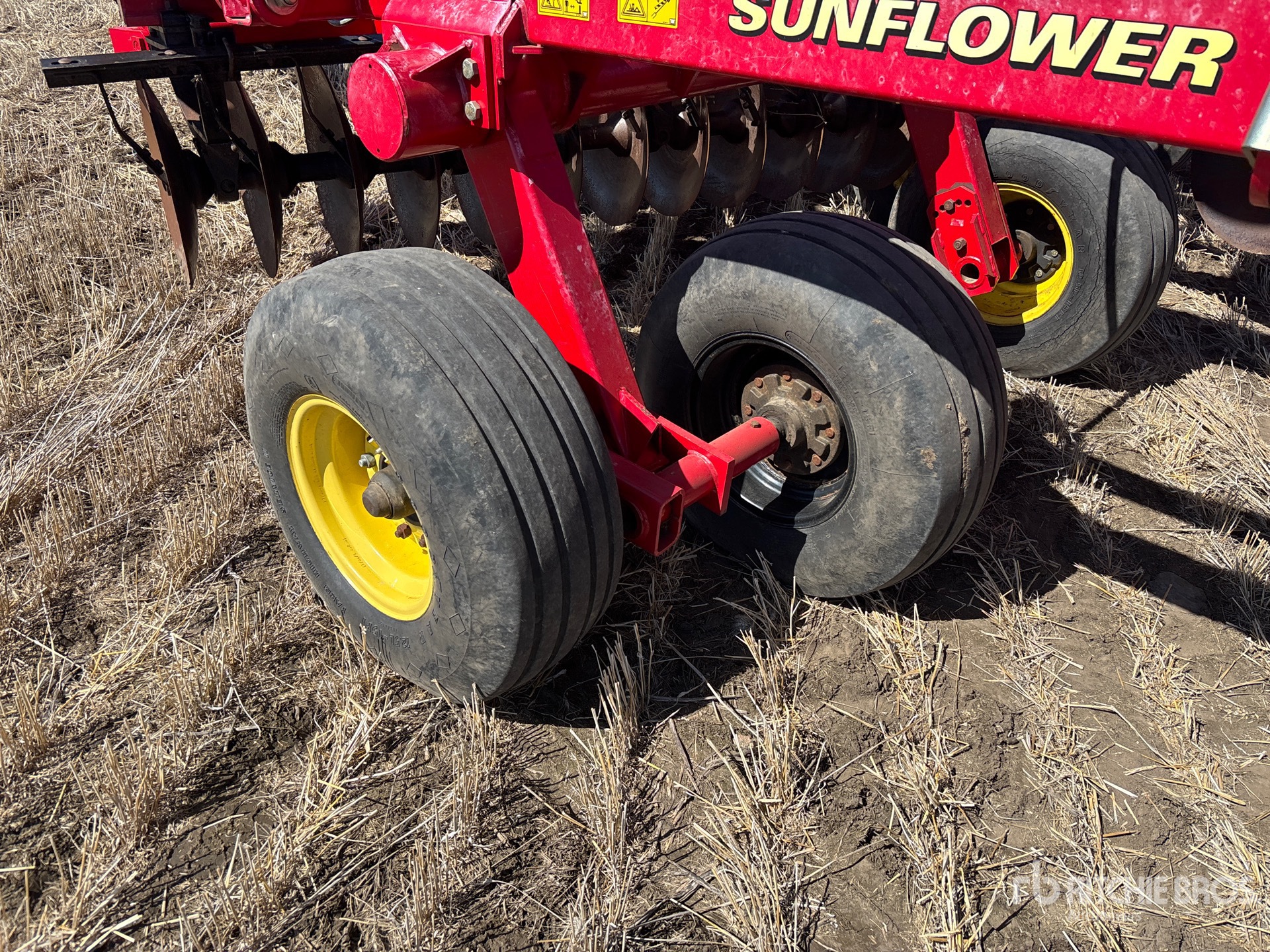 Photo of a 2011 Sunflower 1444