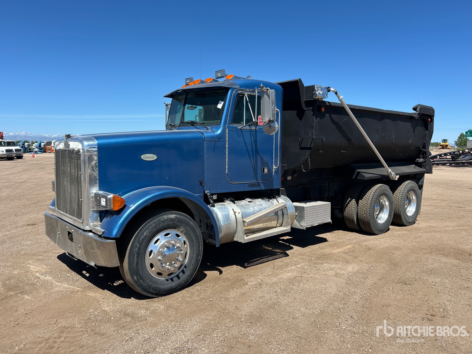 Photo of a 1997 Peterbilt 378