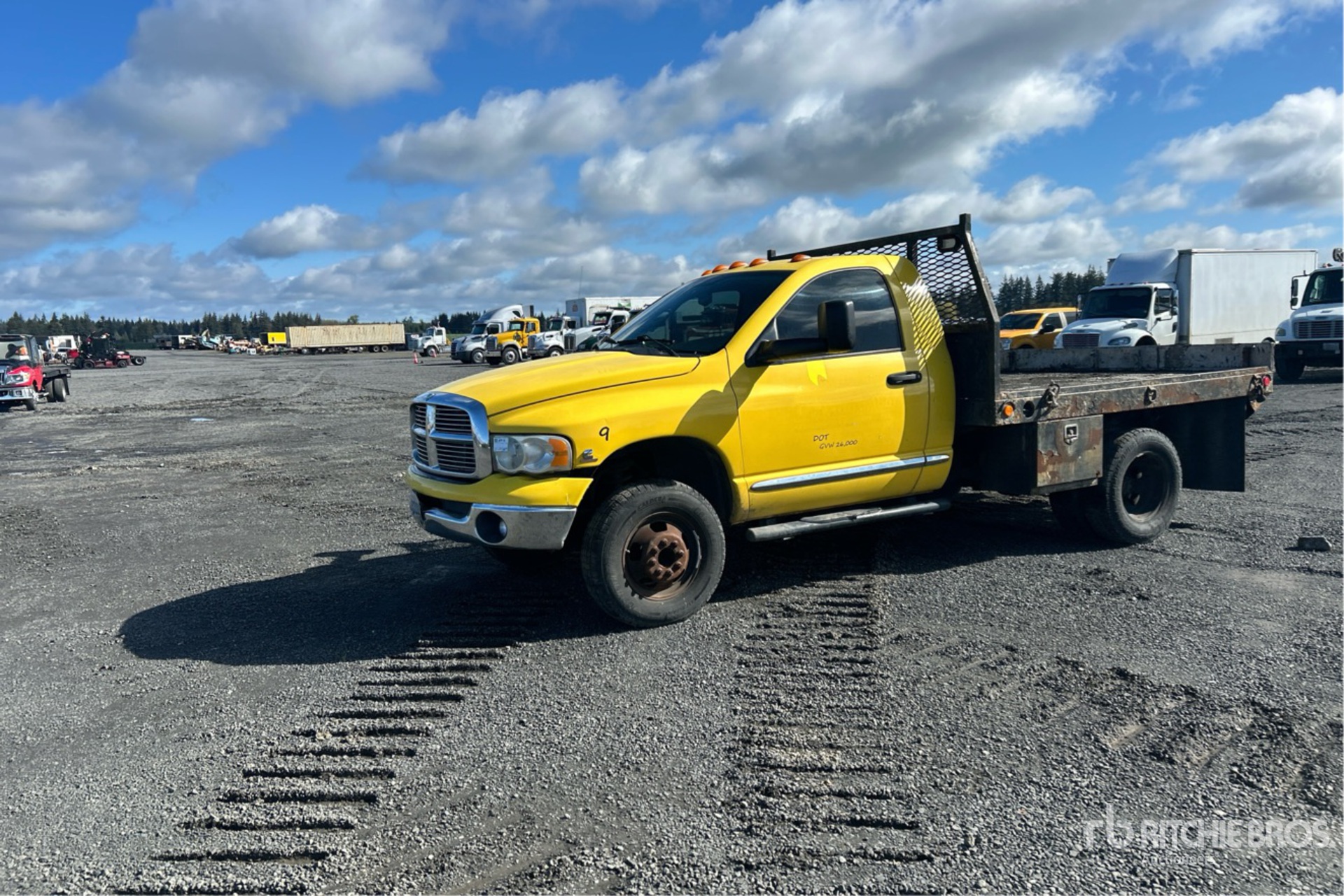 General Appearance with Bild, Ecke vorne links