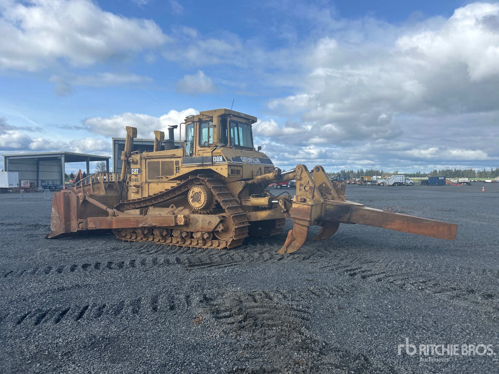 General Appearance with Imagen: esquina trasera izquierda