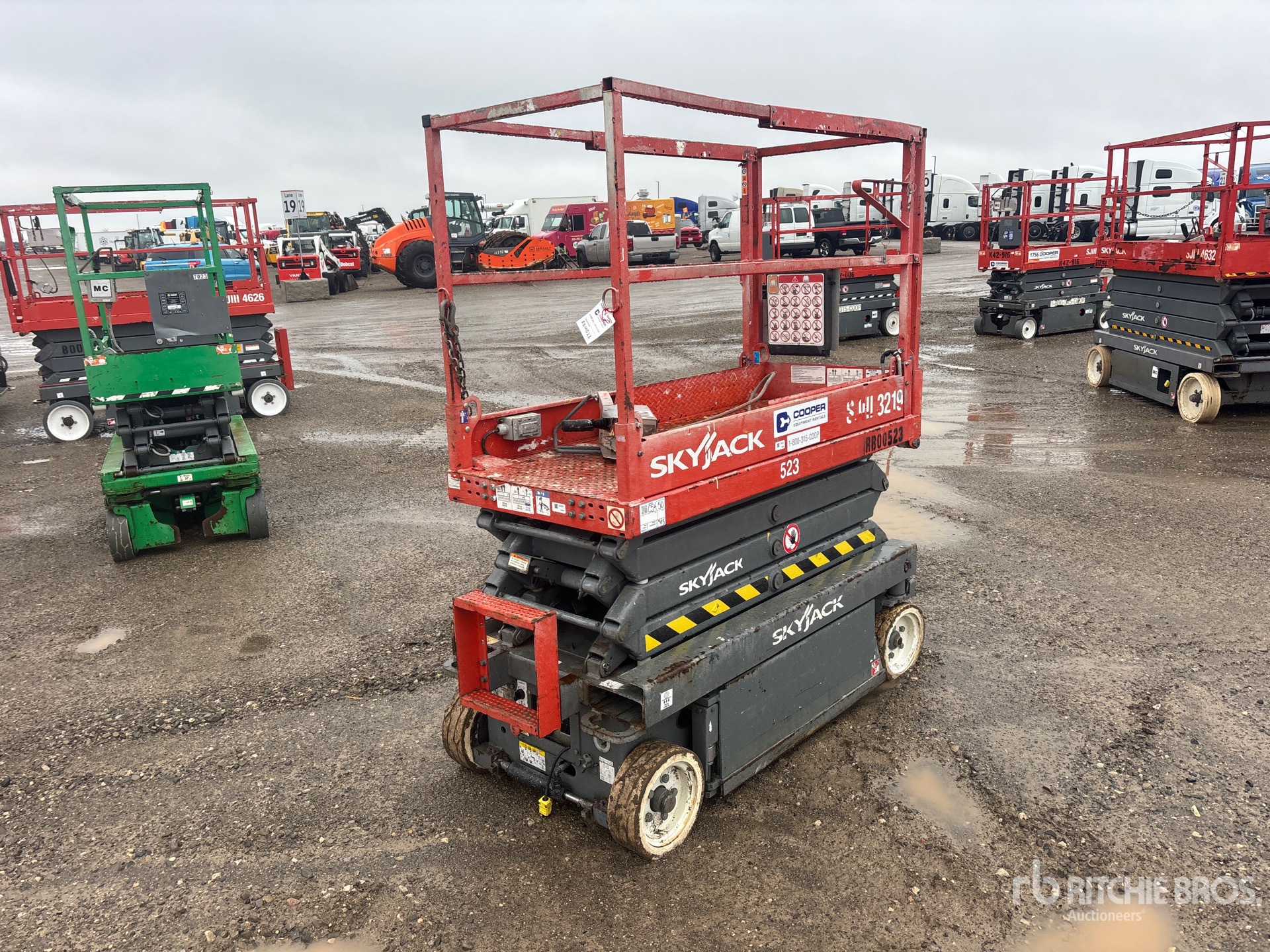 General Appearance with Picture, Left Front Corner