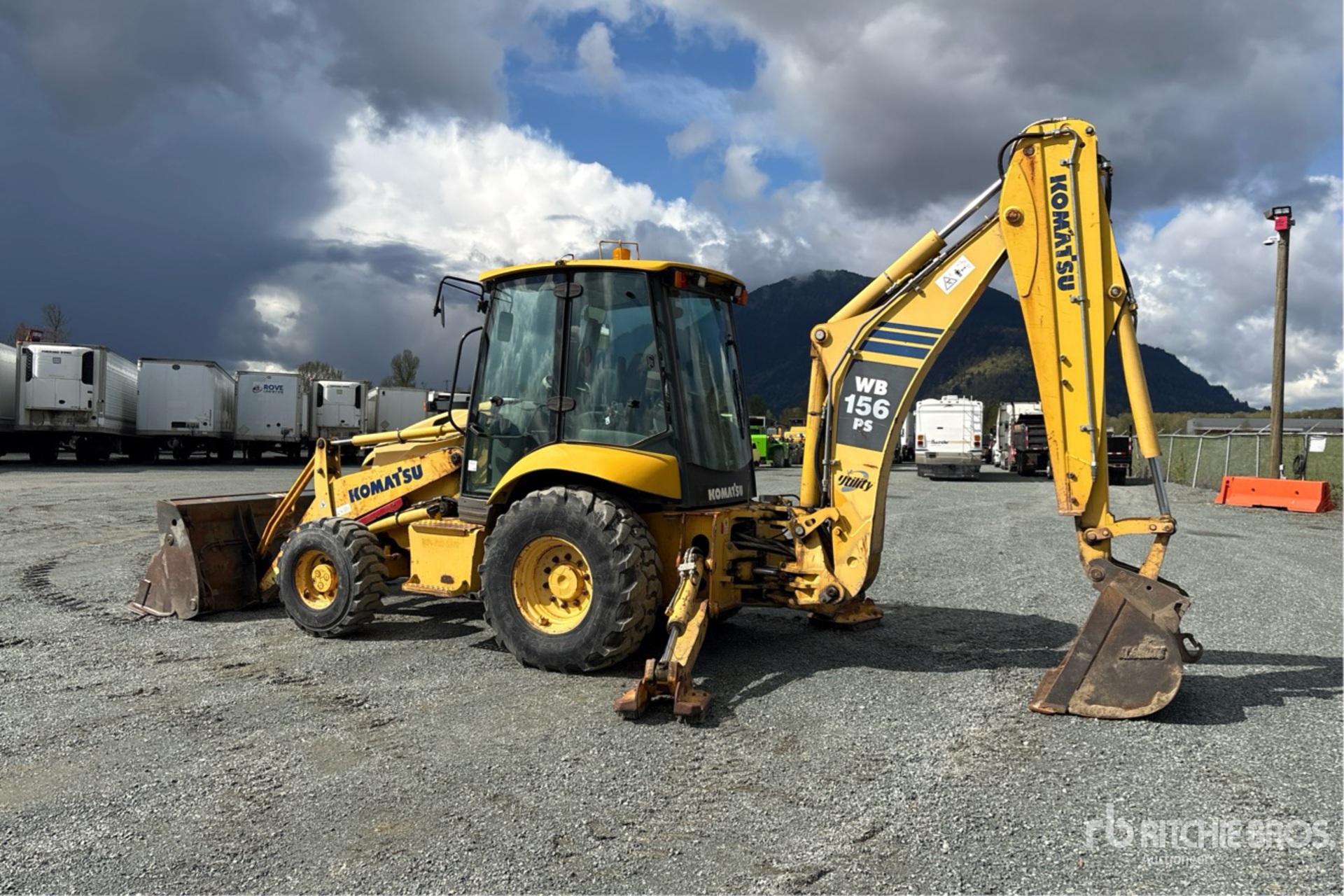 General Appearance with Foto, angolo posteriore sinistro