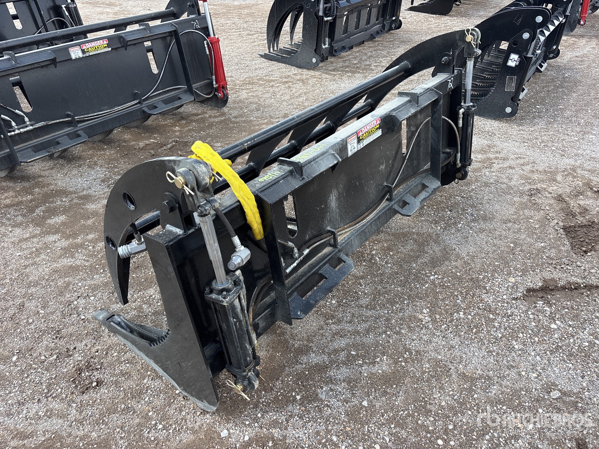 General Appearance with Zdjęcie, lewy dolny róg