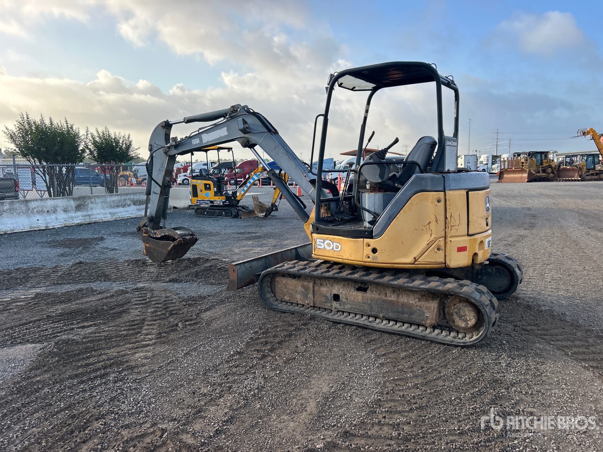 Aspect général with Image, coin arrière gauche
