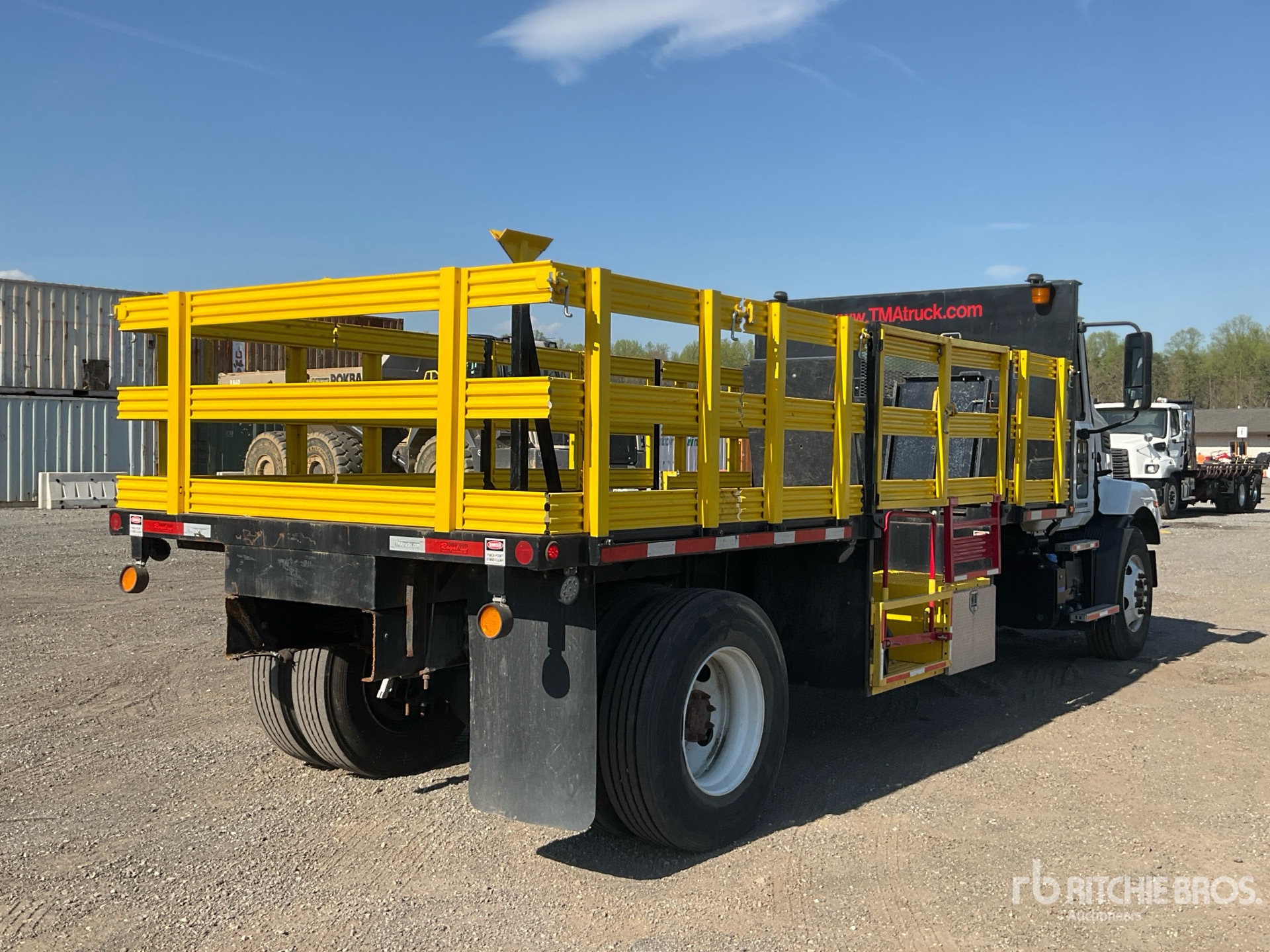 General Appearance with Imagen: esquina trasera derecha