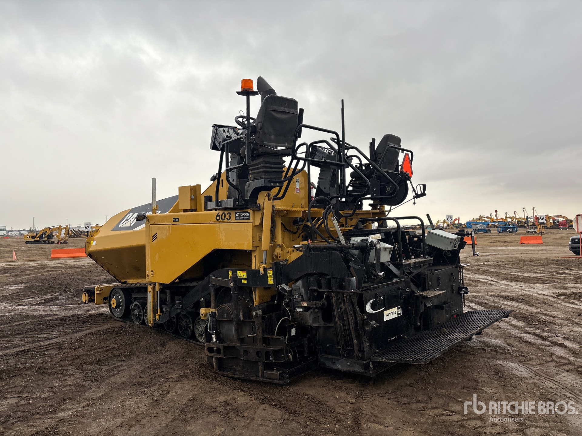 Aspect général with Image, coin arrière gauche