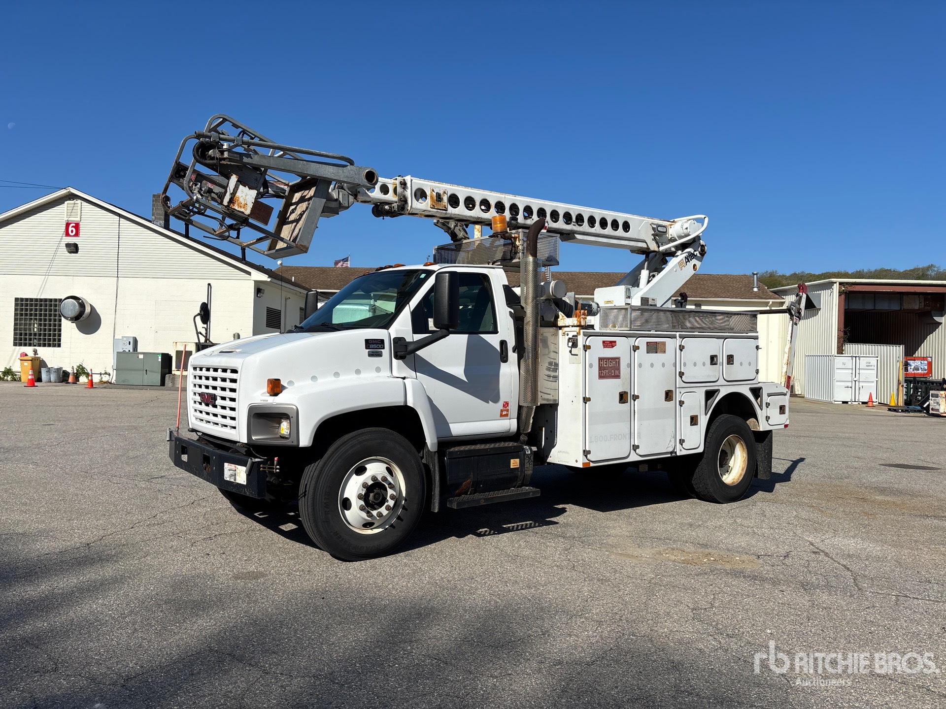 Photo of a 2009 GMC C8500