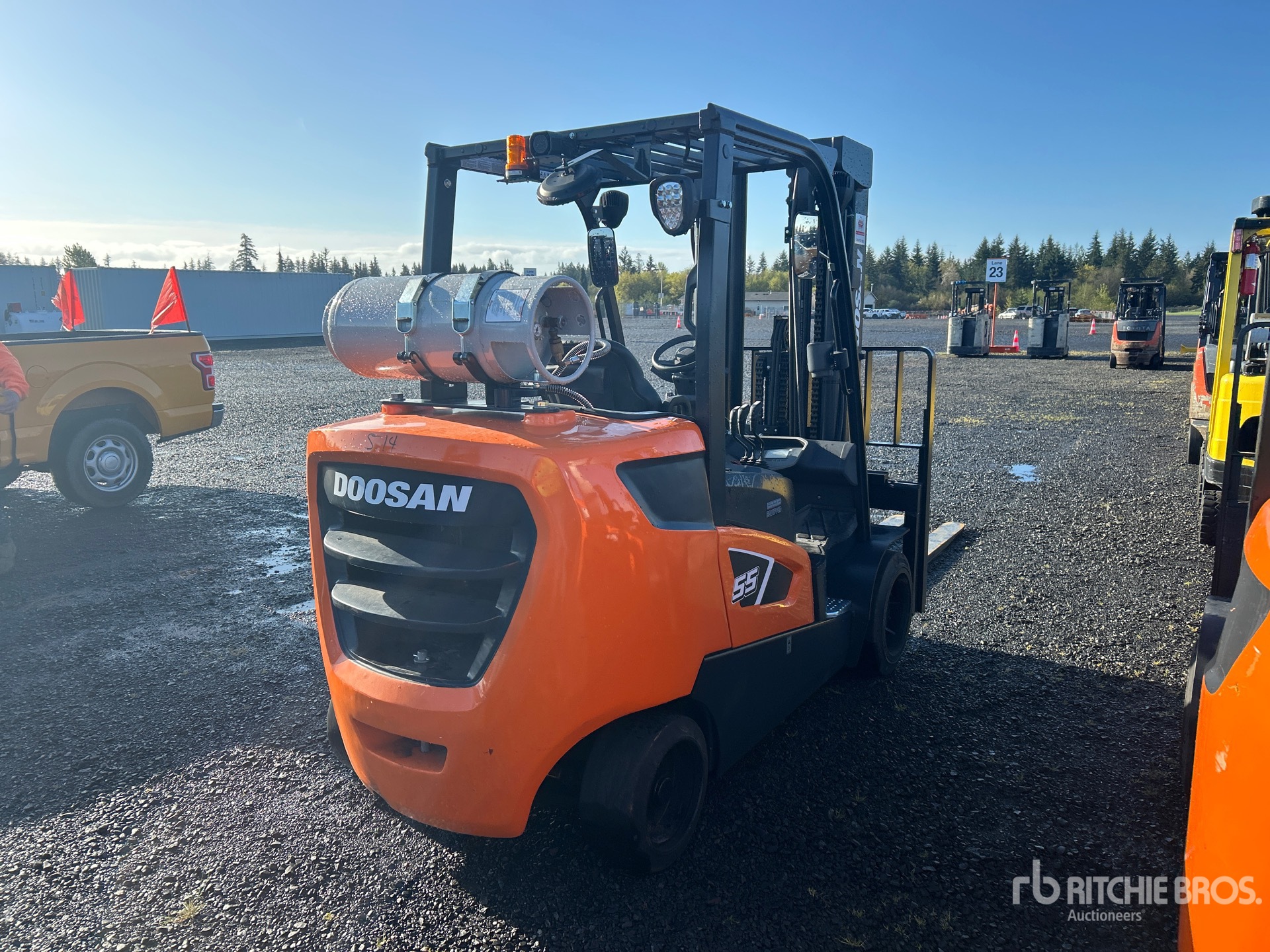 General Appearance with Picture, Right Rear Corner