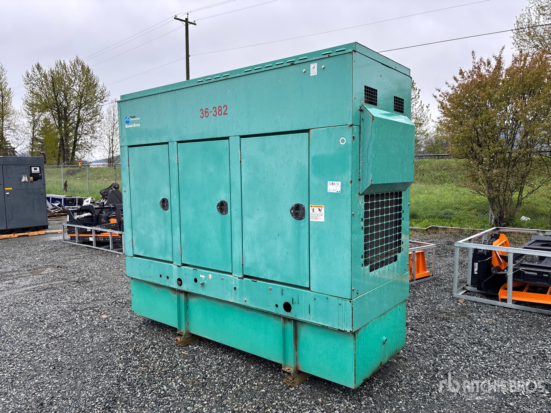 General Appearance with Picture, Left Rear Corner