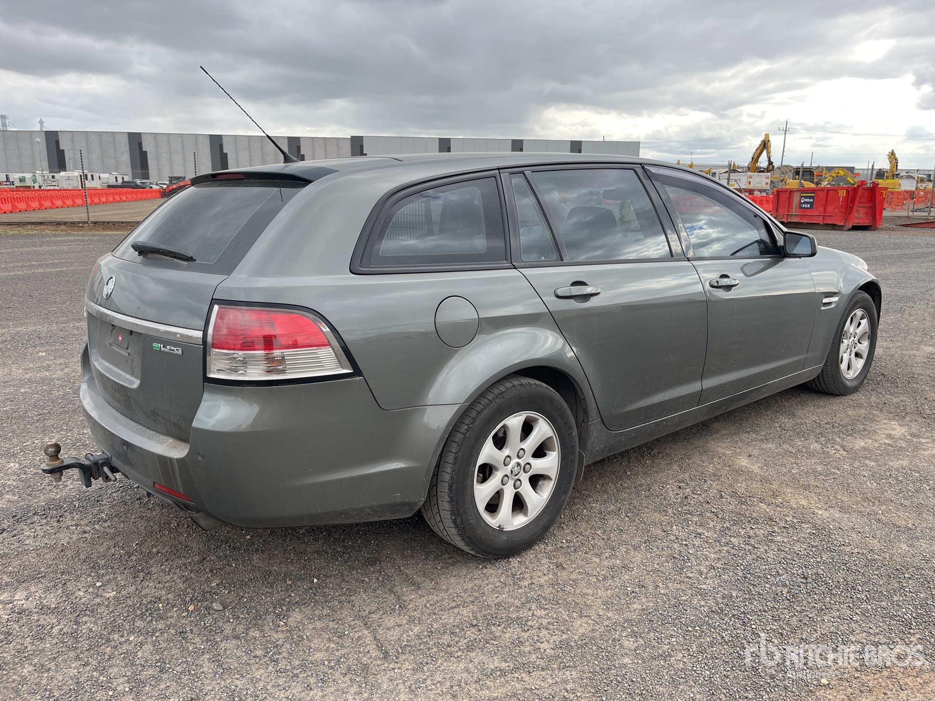 General Appearance with Picture, Right Rear Corner