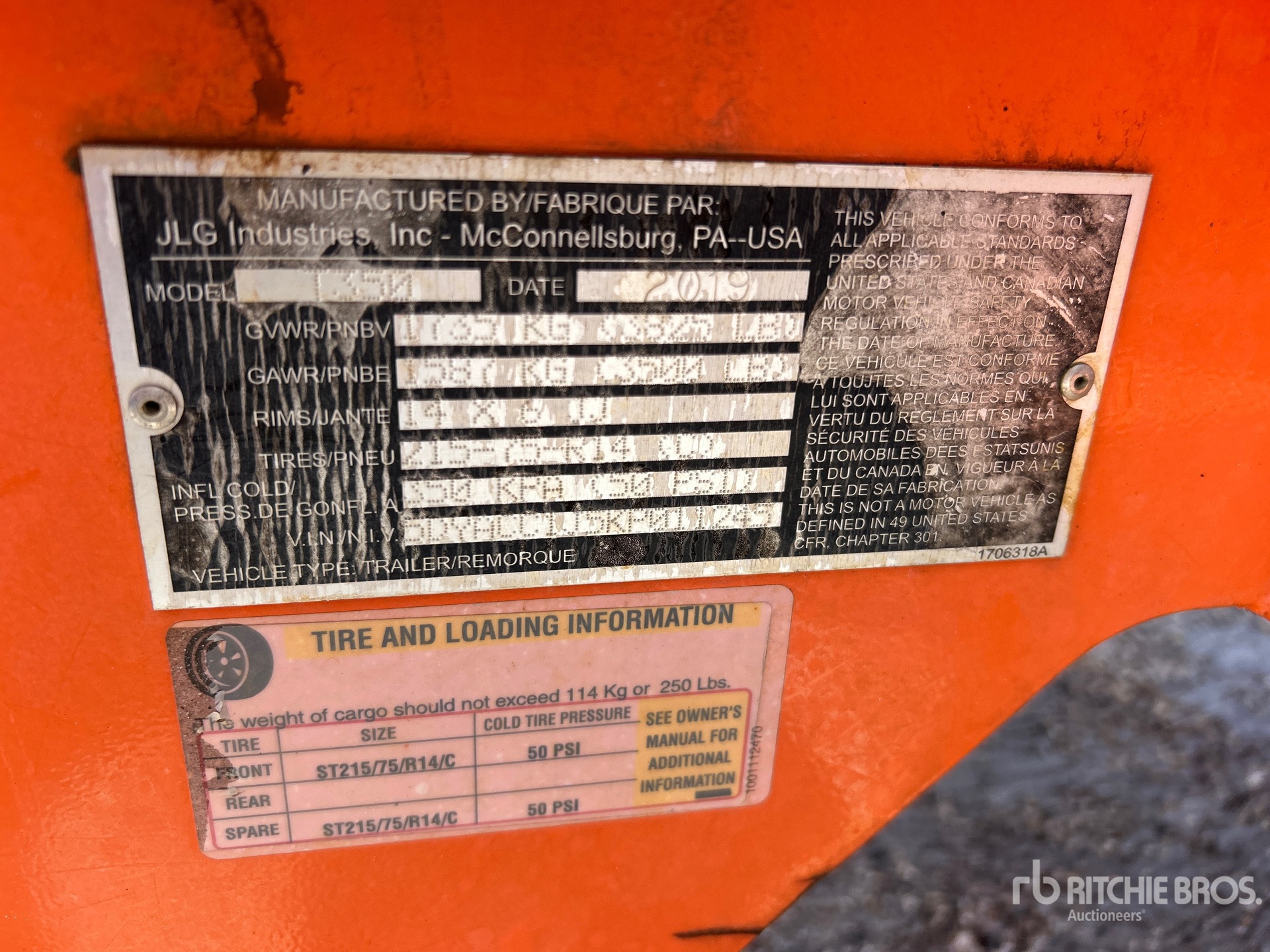 2019 JLG T350