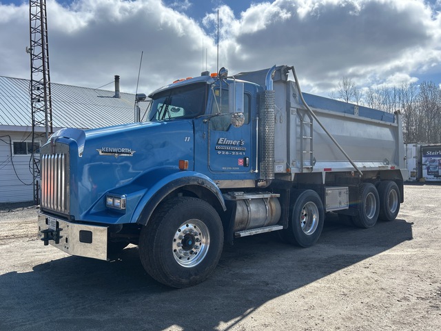2009 Kenworth T800 Diamond 8x4 Tri/A Dump Truck