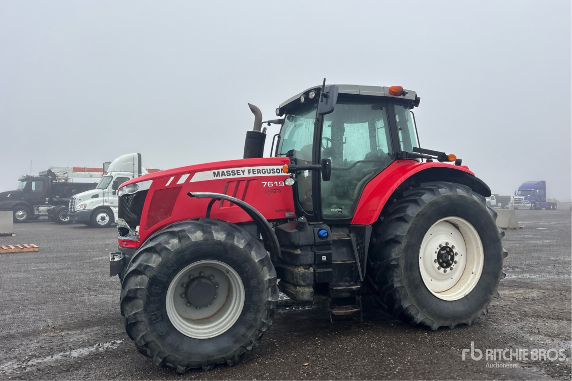 General Appearance with Bild, Ecke vorne links