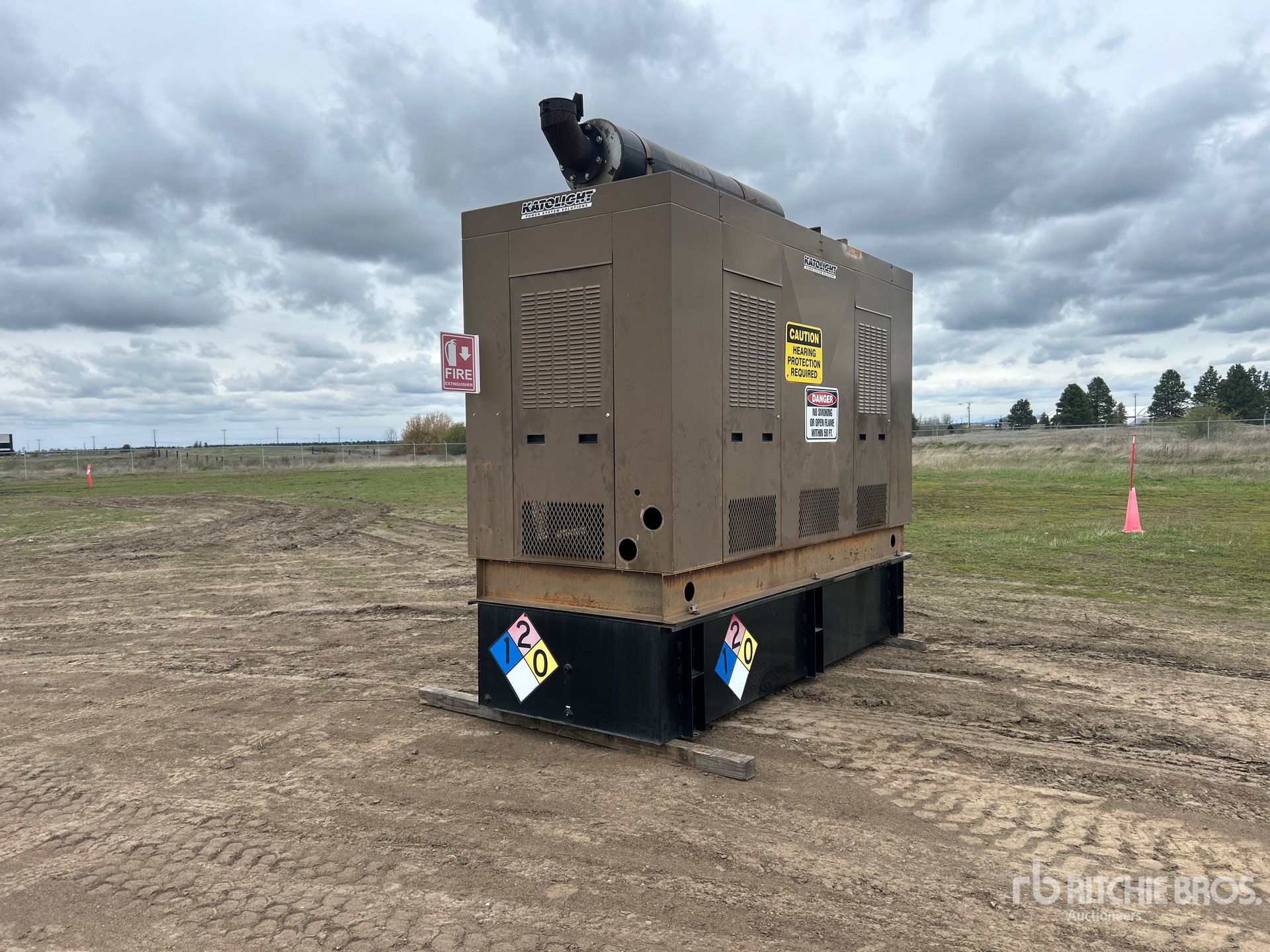 General Appearance with Picture, Right Front Corner