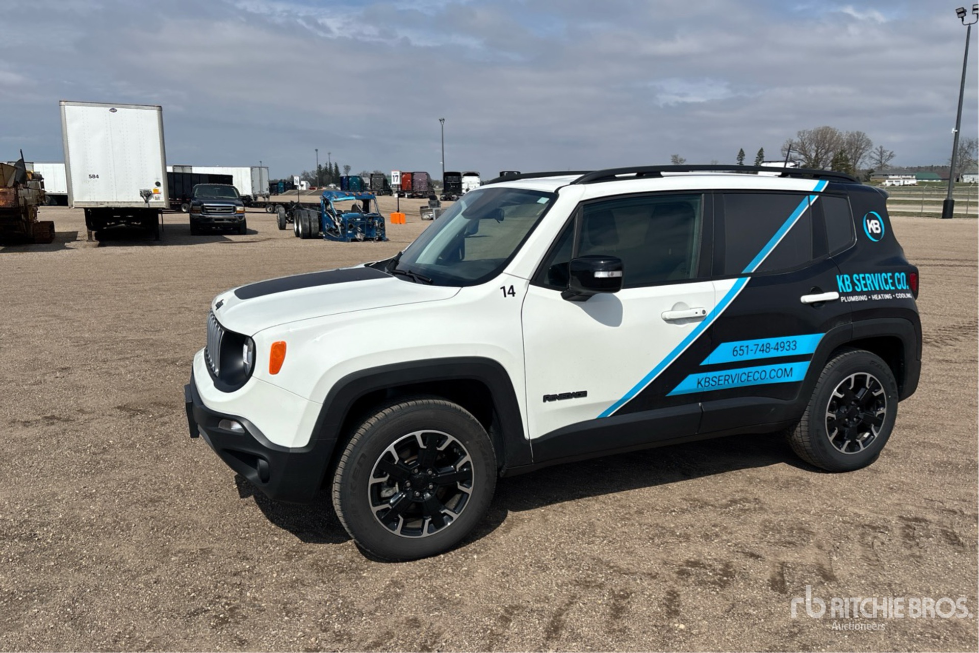 General Appearance with Picture, Left Front Corner