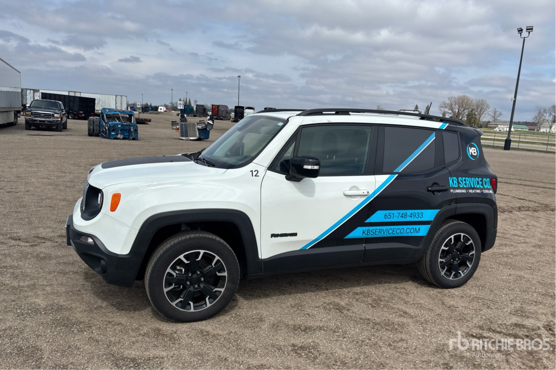 General Appearance with Picture, Left Front Corner