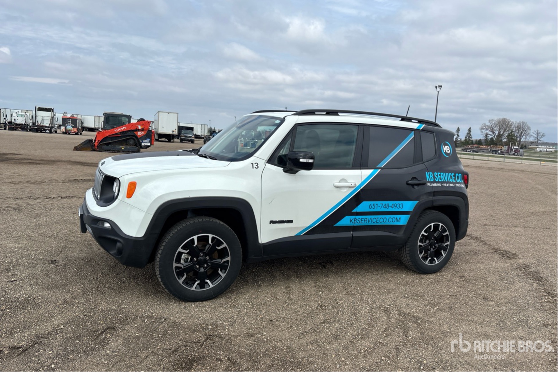 General Appearance with Picture, Left Front Corner