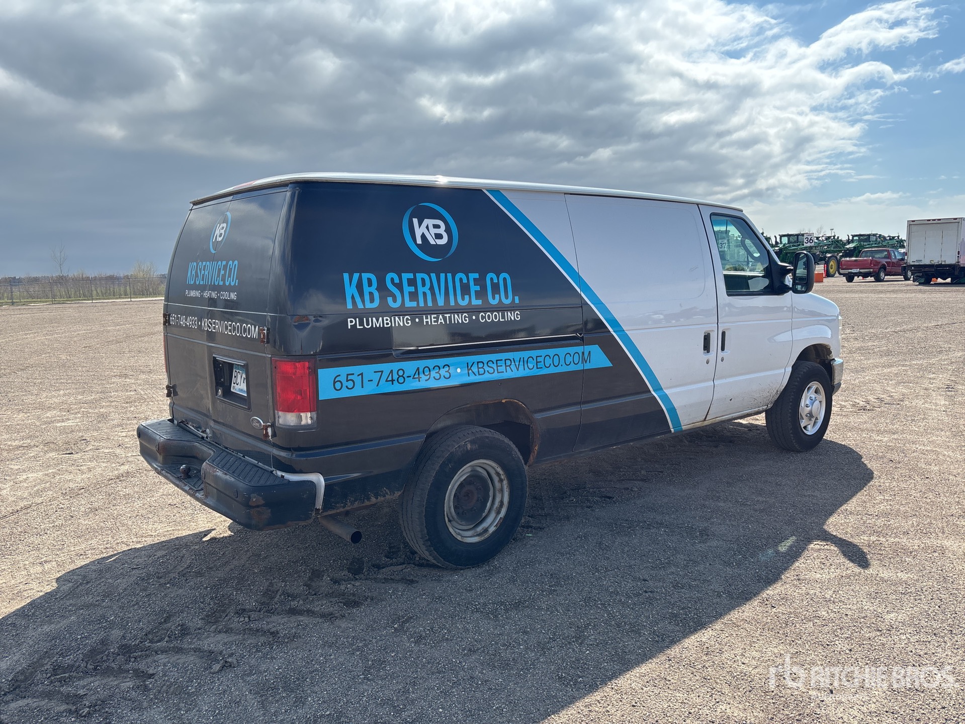 General Appearance with Picture, Right Rear Corner