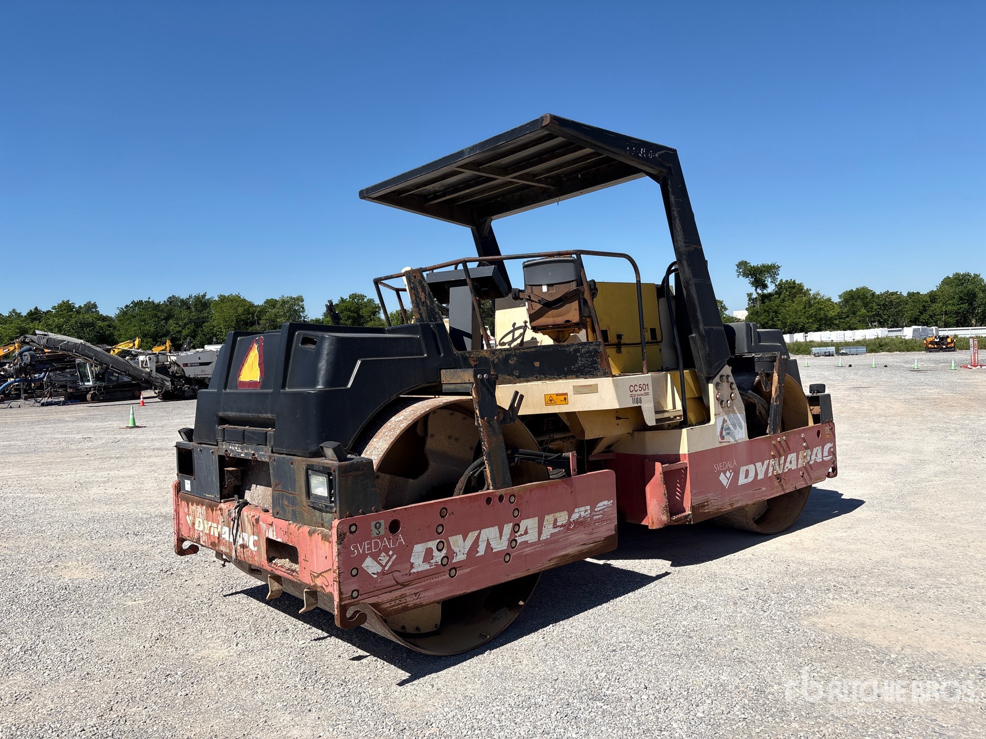 Photo of a  Dynapac CC501